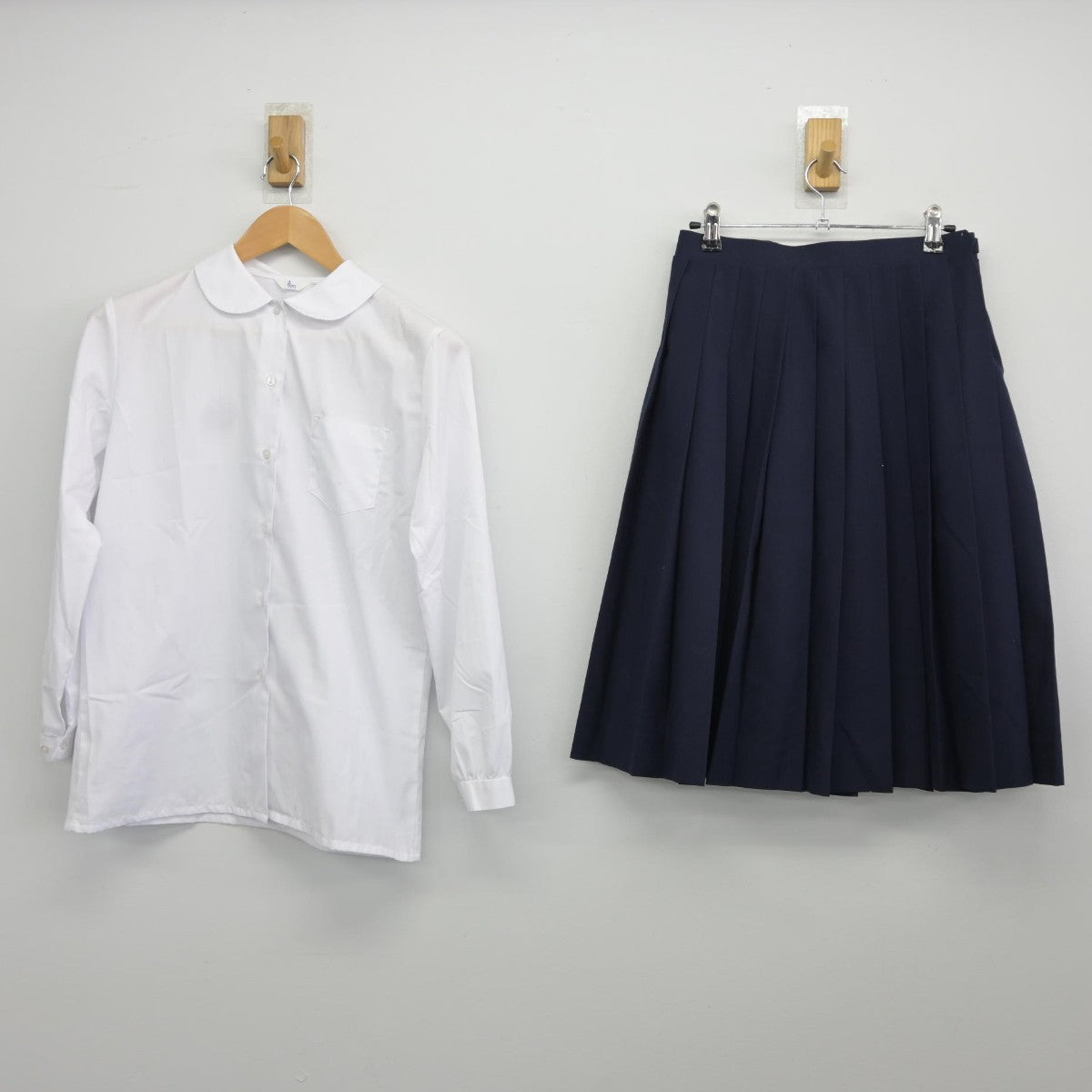 【中古】埼玉県 蕨市立第一中学校 女子制服 4点（ブレザー・シャツ・ベスト・スカート）sf037293