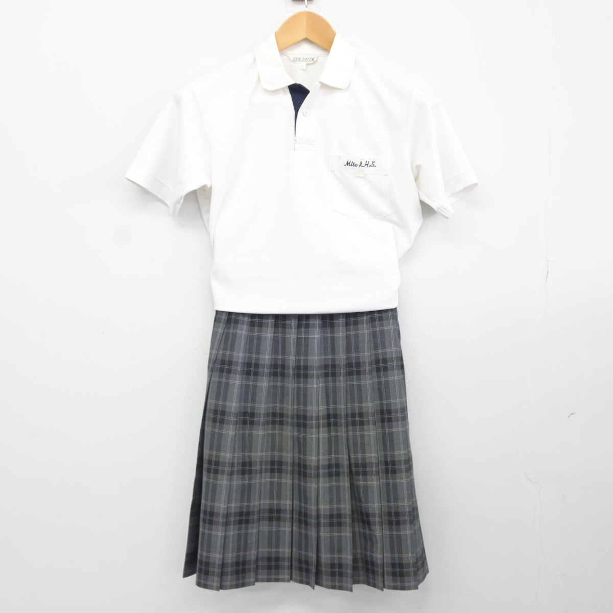 【中古】大阪府 弥刀中学校 女子制服 3点（シャツ・スカート）sf037306