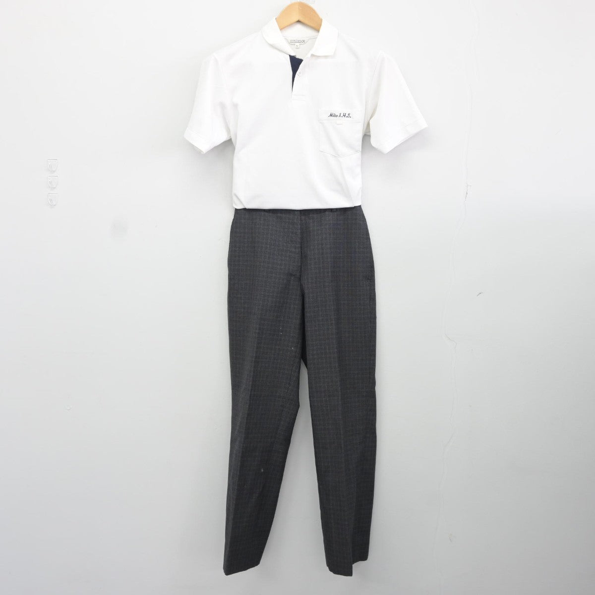 【中古】大阪府 弥刀中学校 女子制服 3点（シャツ・ズボン）sf037307