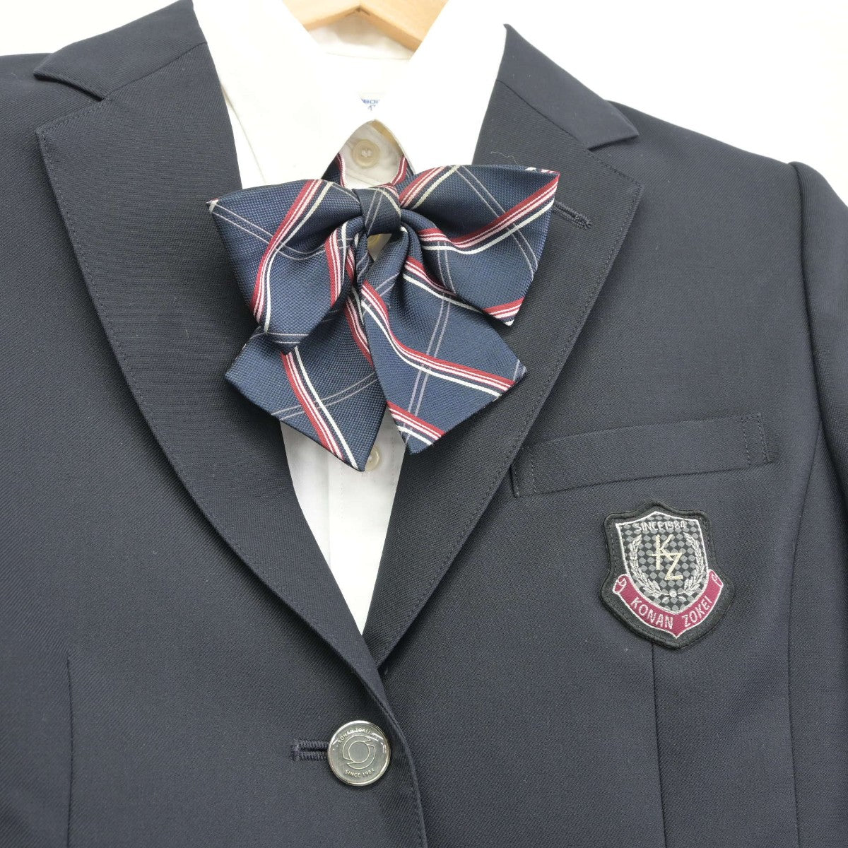 【中古】大阪府 港南造形高等学校 女子制服 4点（ブレザー・シャツ・スカート）sf037313