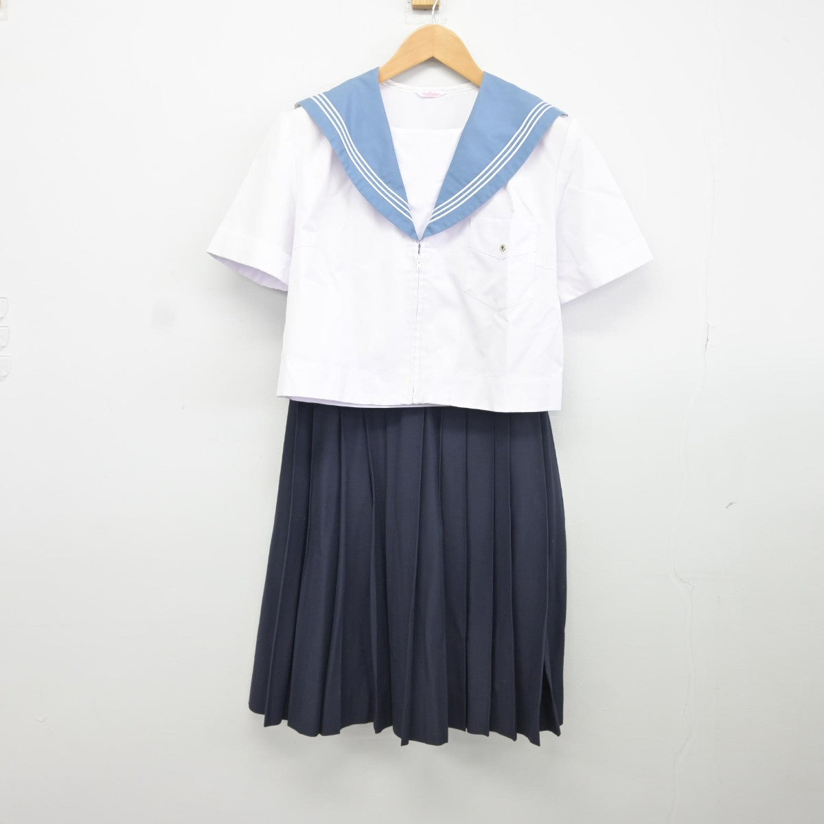 【中古】大阪府 堀江中学校 女子制服 3点（セーラー服・スカート）sf037354