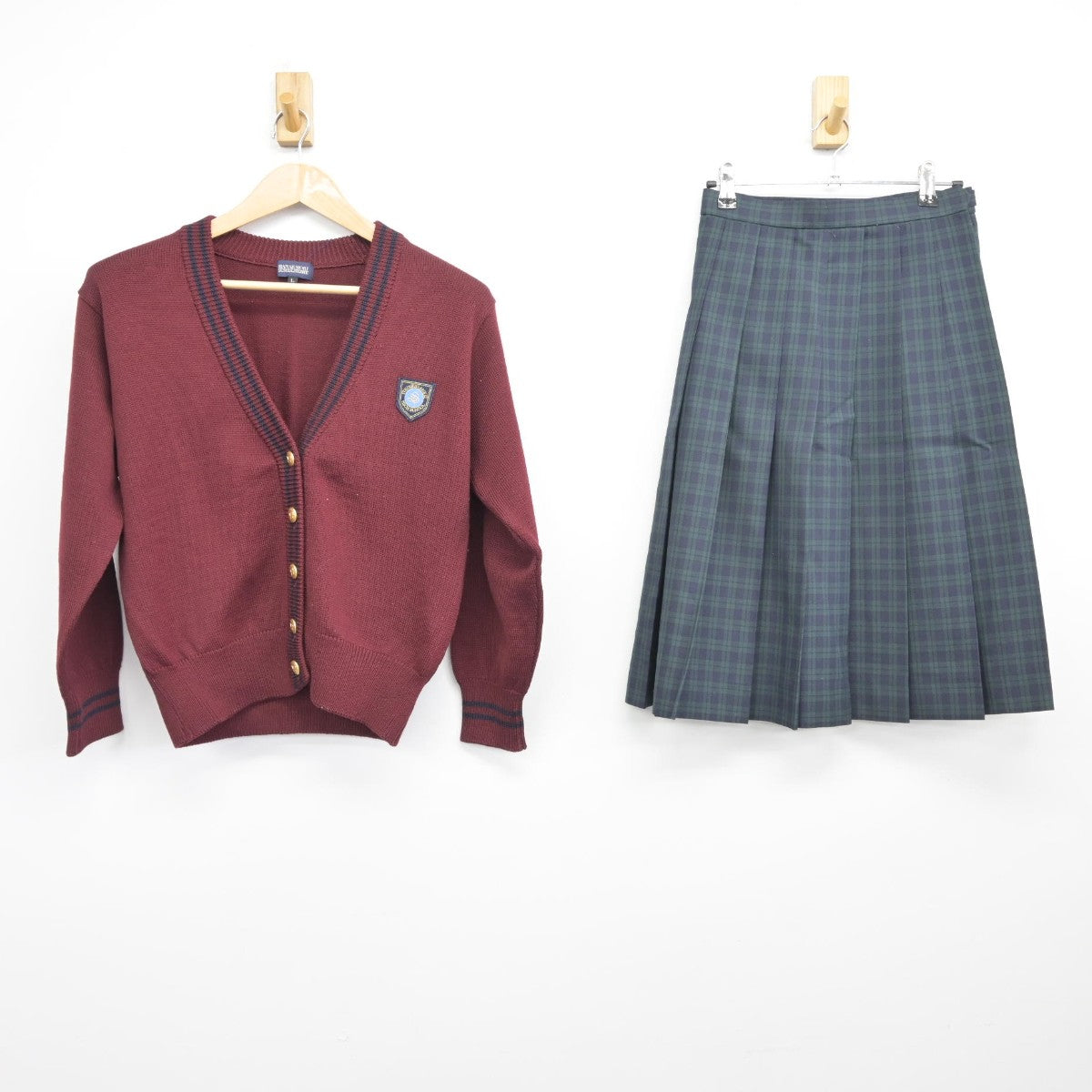 【中古】福島県 福島成蹊高等学校 女子制服 2点（ニット・スカート）sf037360