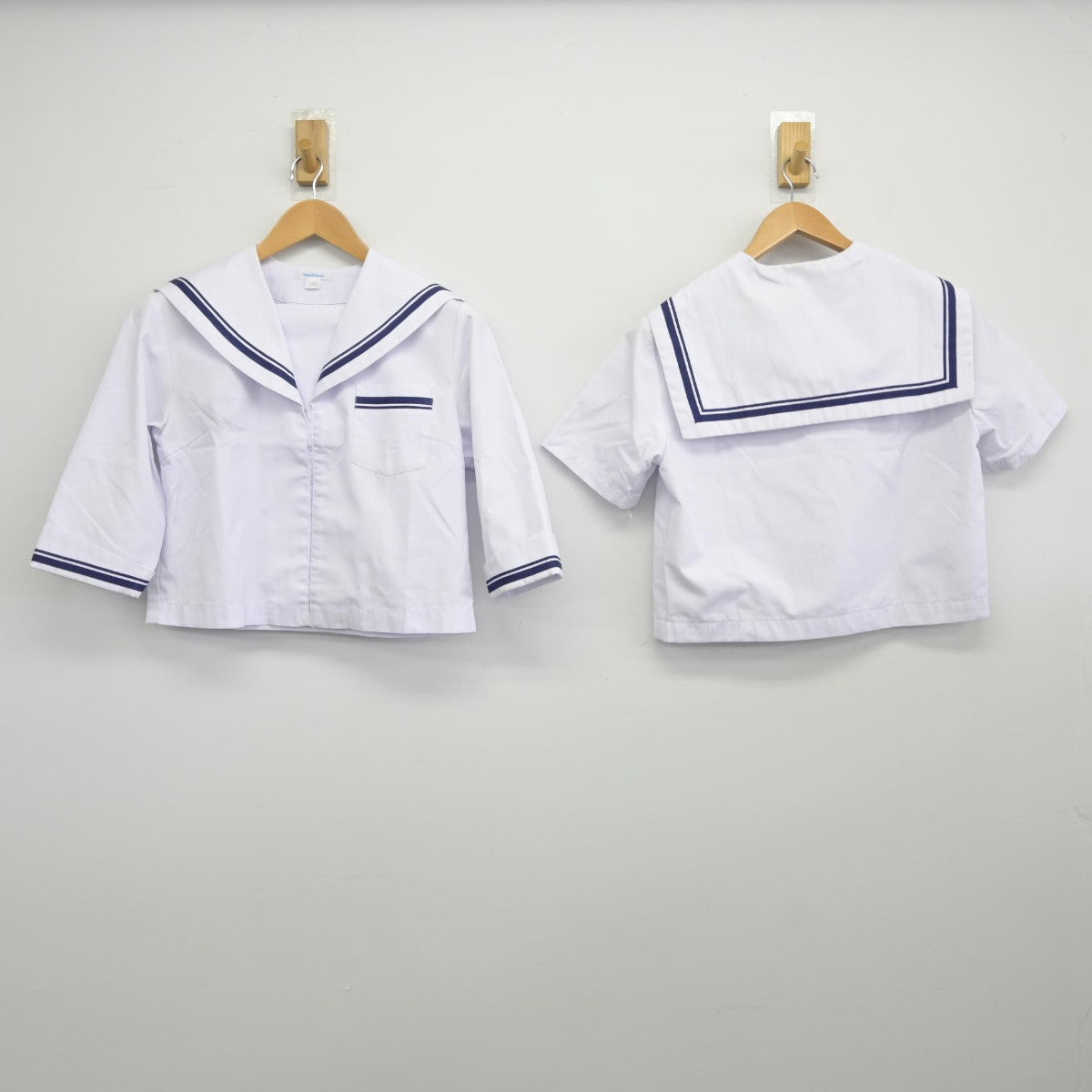 【中古】静岡県 掛川西中学校 女子制服 4点（セーラー服・スカート）sf037365