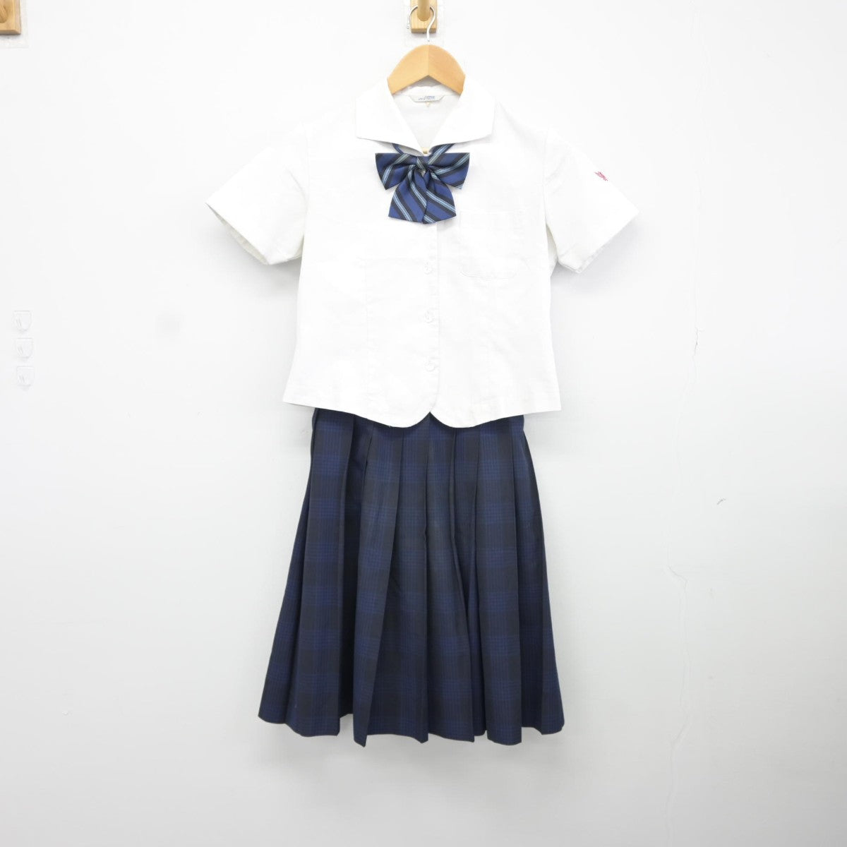 【中古】佐賀県 佐賀商業高等学校 女子制服 4点（シャツ・スカート）sf037382