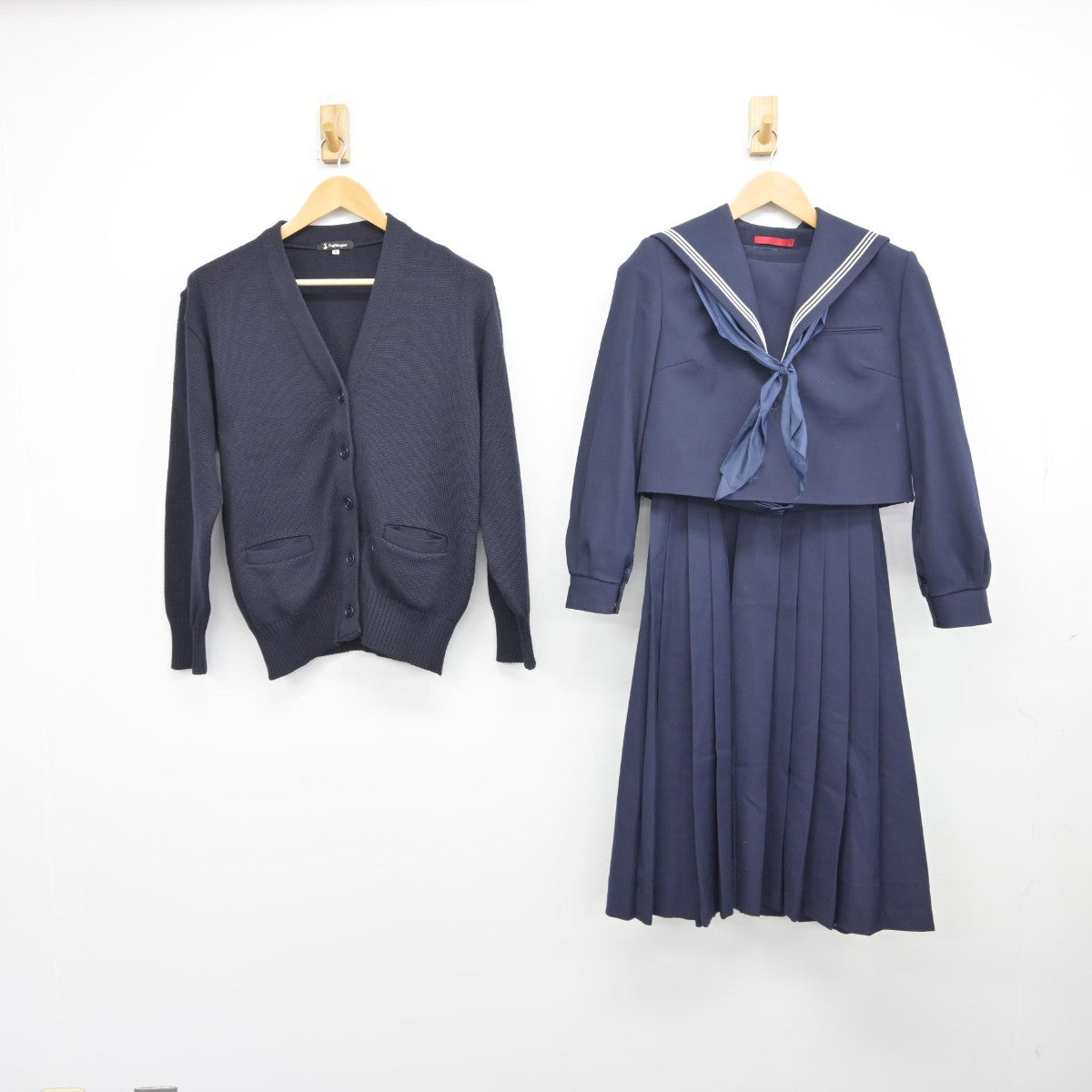 【中古】福岡県 長丘中学校/旧制服 女子制服 4点（セーラー服・ニット・ジャンパースカート）sf037390