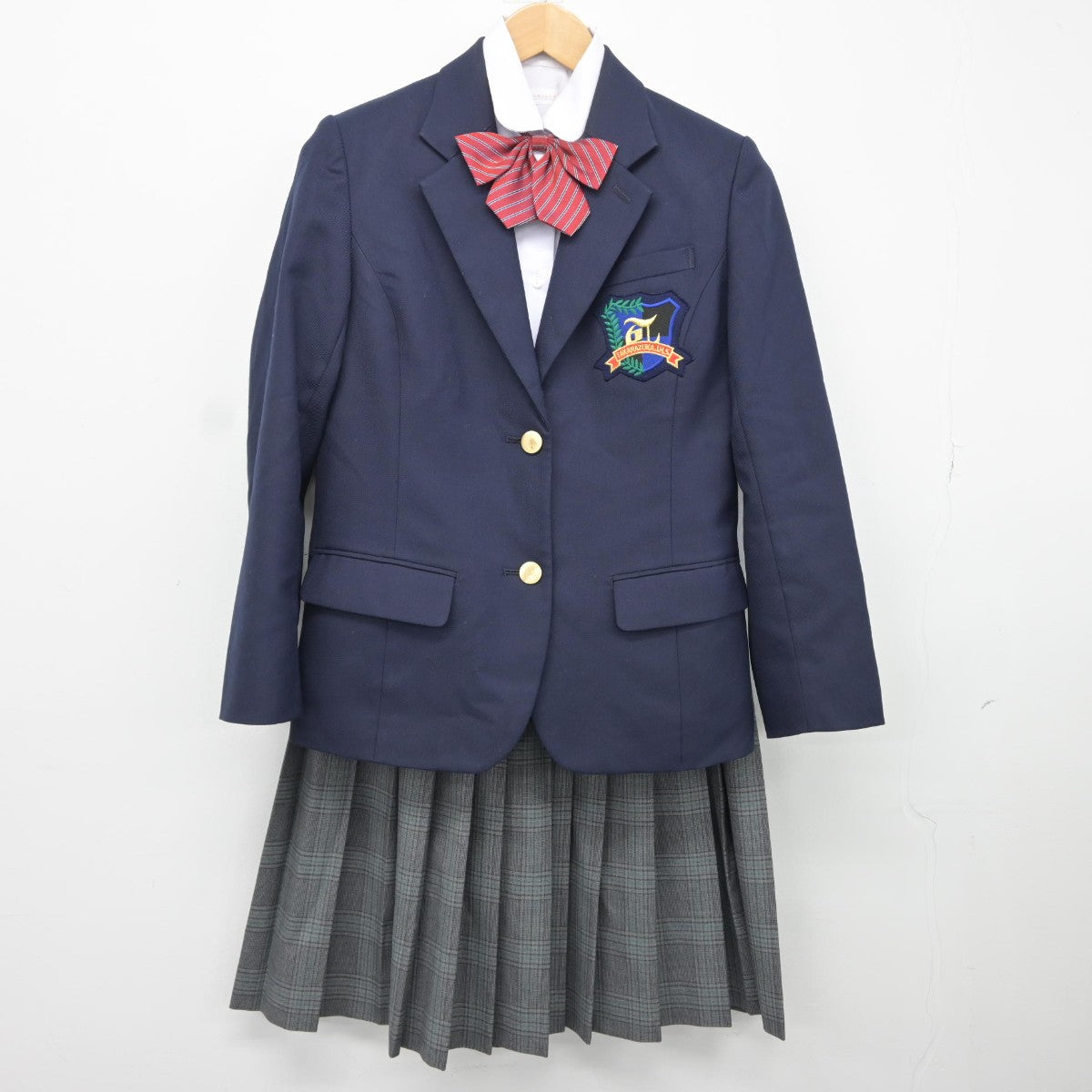 【中古】兵庫県 宝塚中学校 女子制服 4点（ブレザー・シャツ・スカート）sf037431