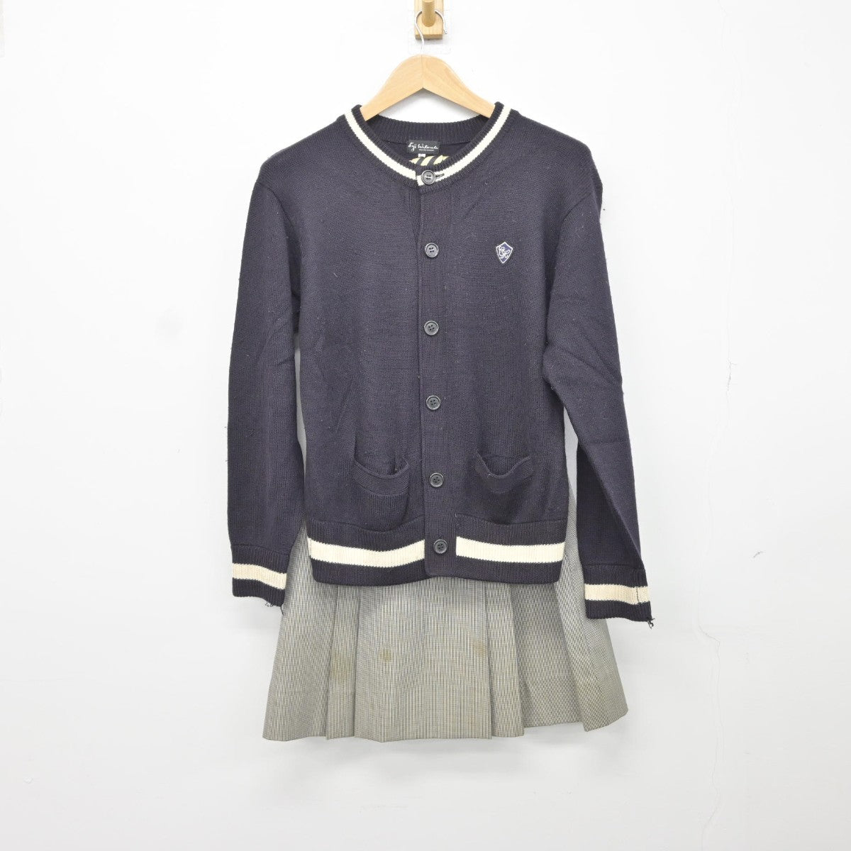 【中古】愛知県 中京大学附属中京高等学校 女子制服 4点（ブレザー・ニット・スカート）sf037477