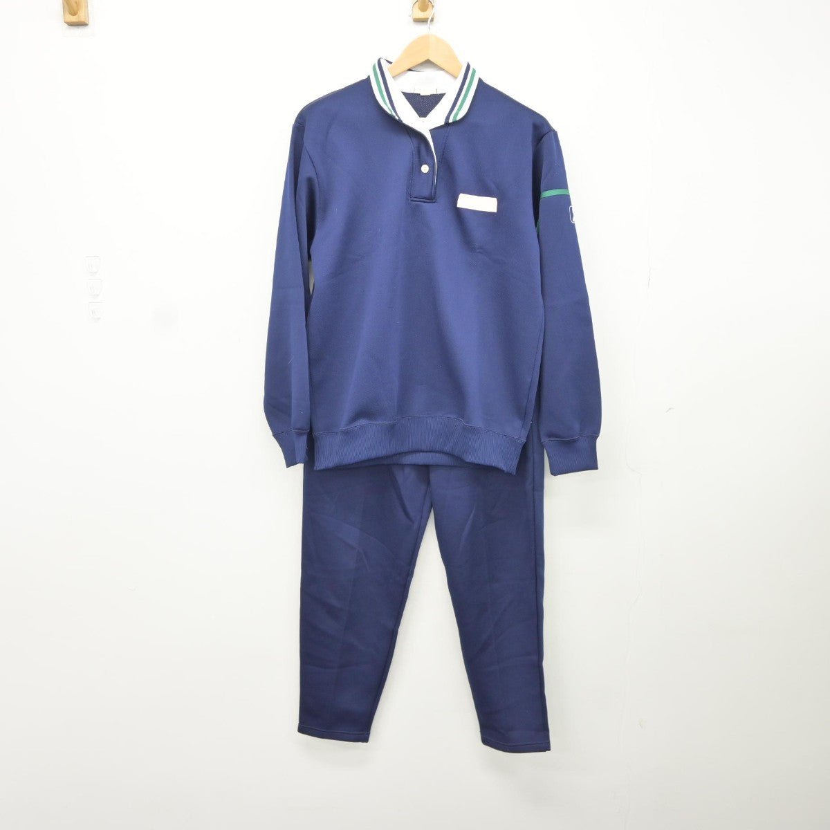 【中古】愛知県 桜花学園高等学校 女子制服 2点（ジャージ 上・ジャージ 下）sf037481