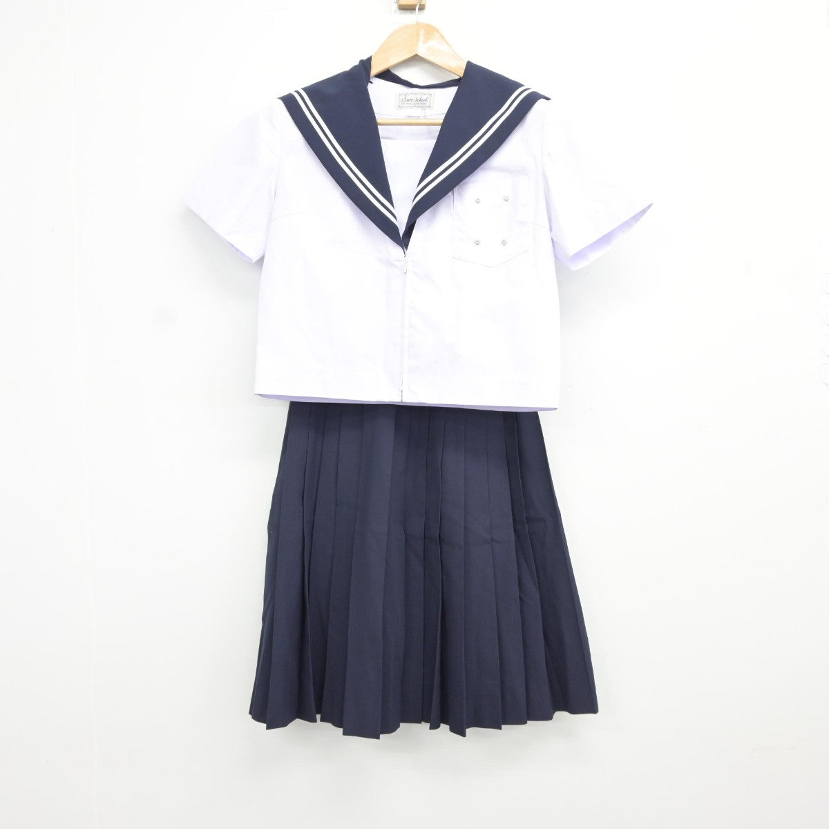 【中古】愛知県 南陽中学校 女子制服 2点（セーラー服・スカート）sf037489