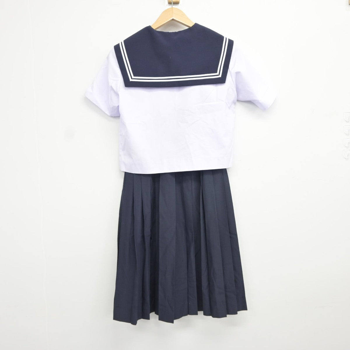 【中古】愛知県 南陽中学校 女子制服 2点（セーラー服・スカート）sf037490