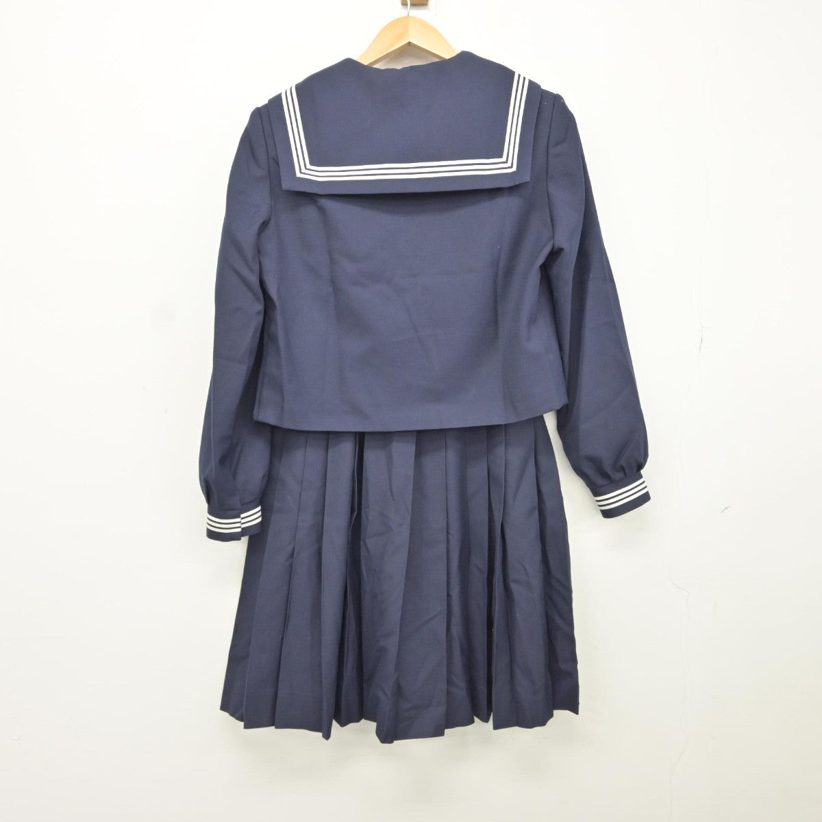 【中古】茨城県 常陸太田市立太田中学校 女子制服 3点（セーラー服・スカート）sf037500