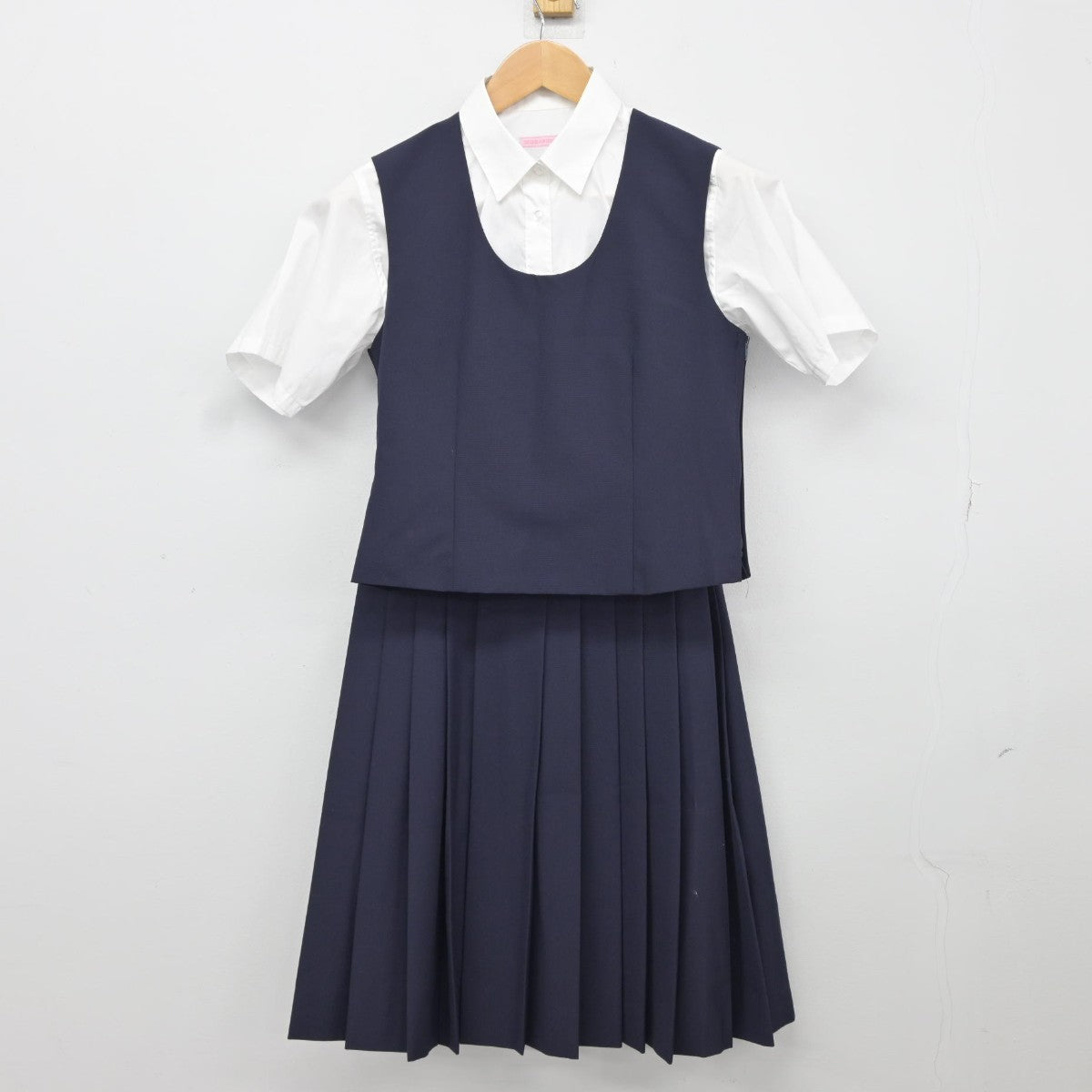 【中古】東京都 井草中学校 女子制服 3点（ベスト・シャツ・スカート）sf037505