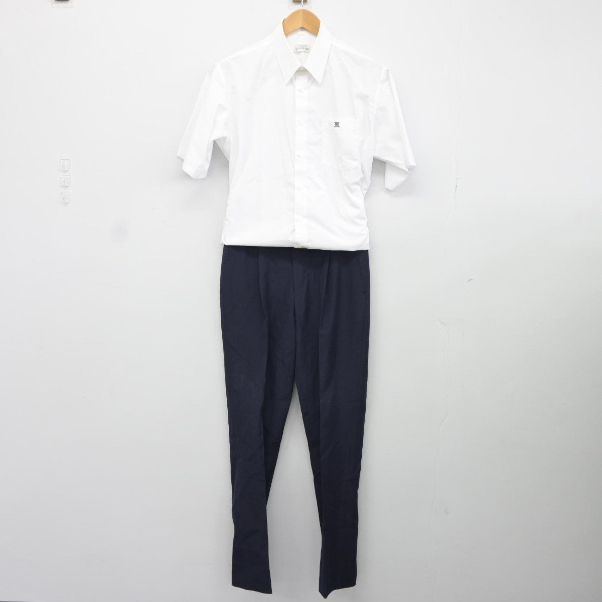 【中古】東京都 関東国際高等学校 男子制服 2点（シャツ・ズボン）sf037536