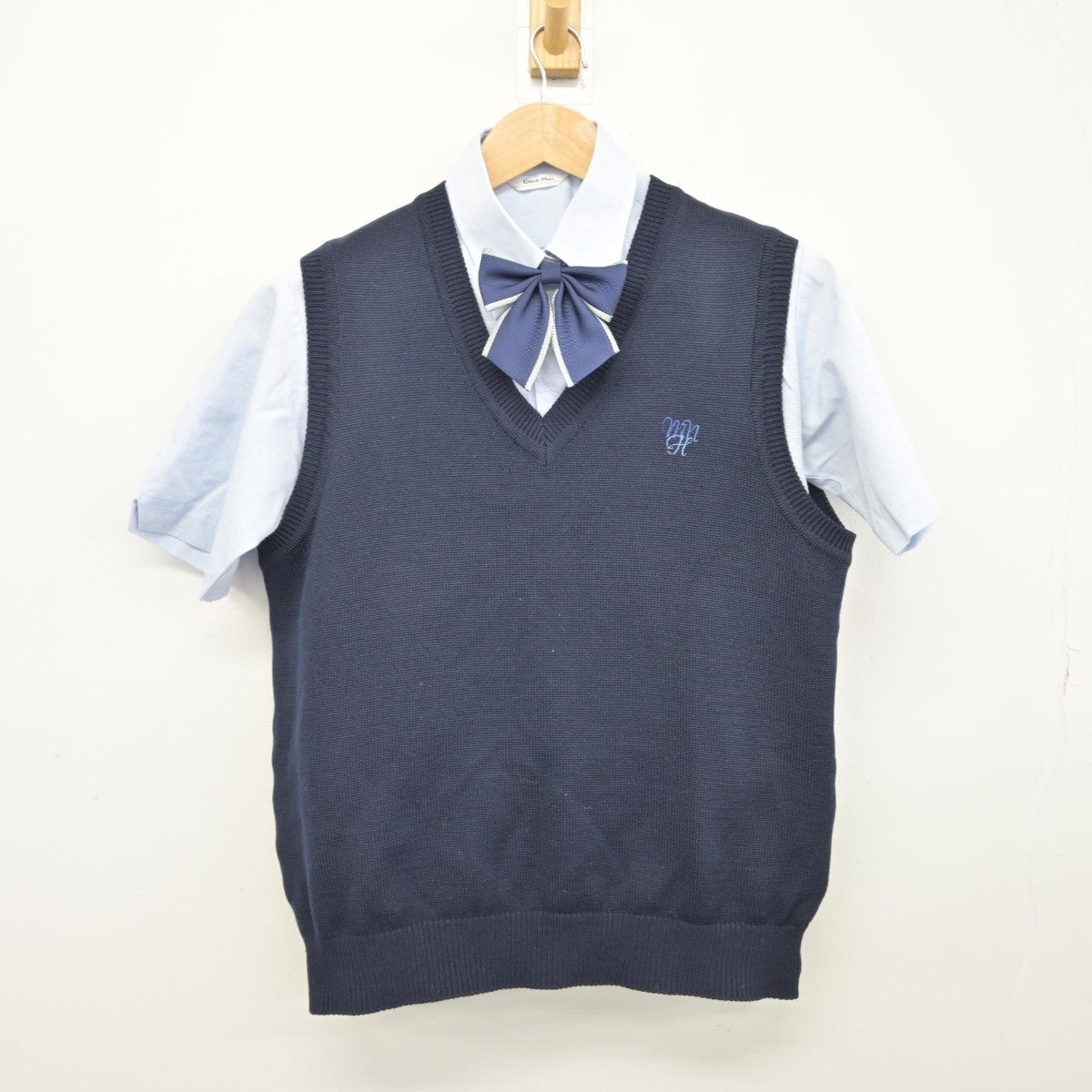 【中古】東京都 明治大学付属中野八王子中学高等学校 女子制服 3点（ニットベスト・シャツ）sf037544