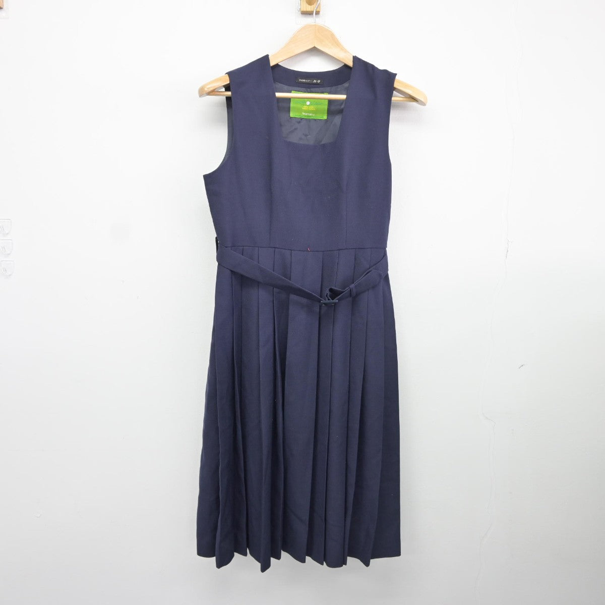 【中古】福岡県 香椎第一中学校 女子制服 3点（セーラー服・ジャンパースカート）sf037559