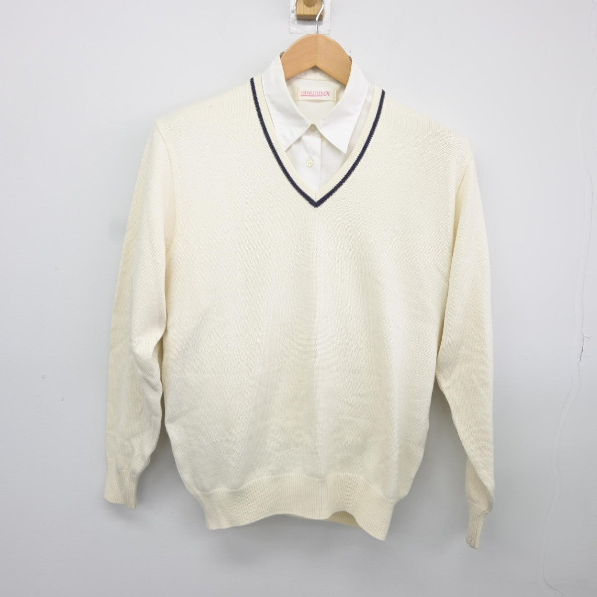 【中古】茨城県 藤代高等学校 女子制服 2点（ニット・シャツ）sf037577