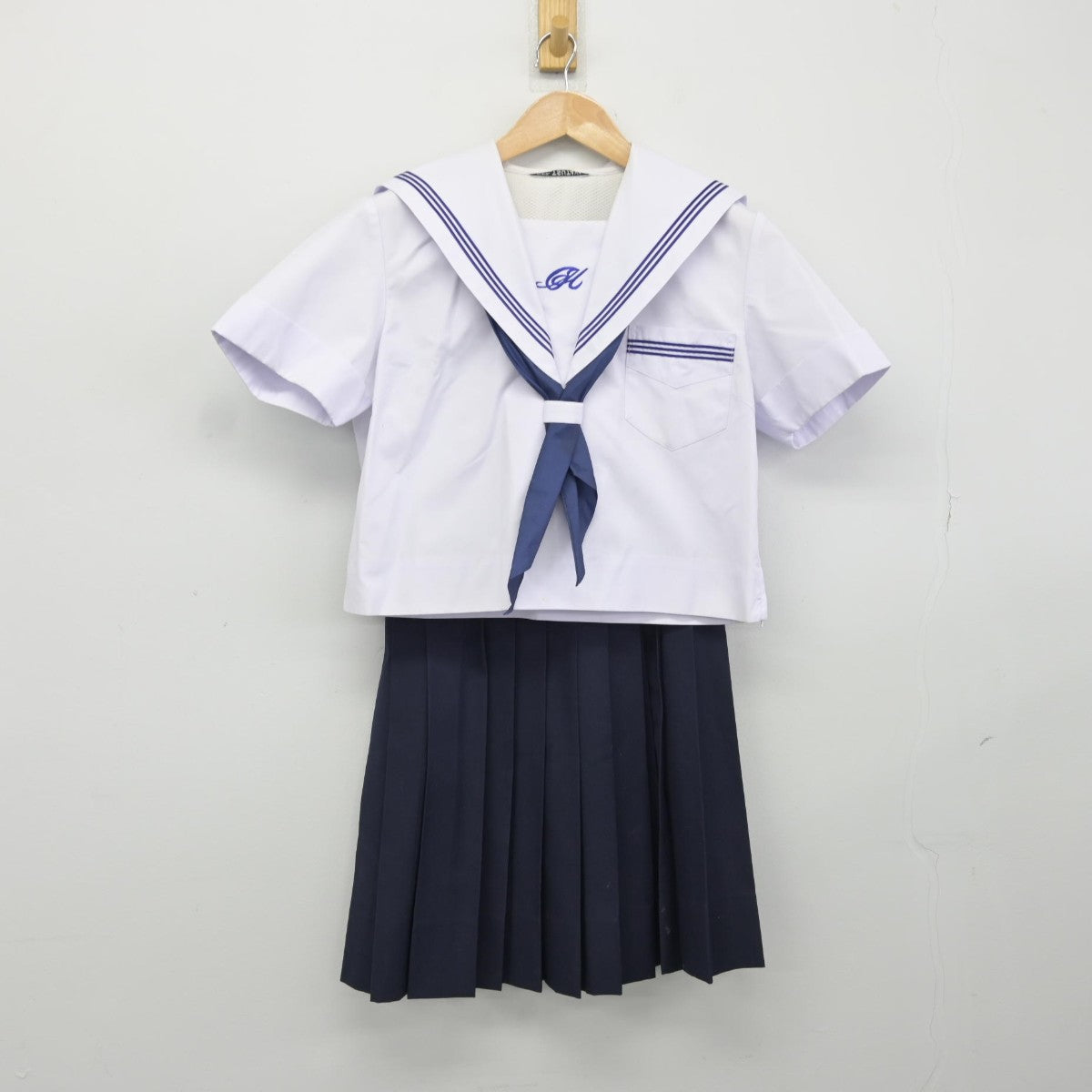 【中古】兵庫県 小田南中学校 女子制服 3点（セーラー服・スカート）sf037606