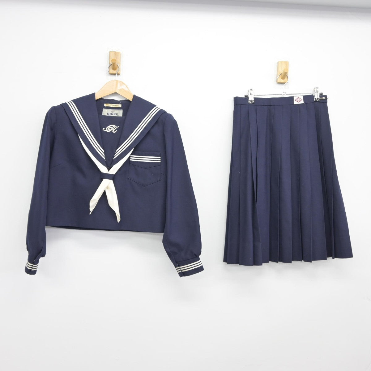 【中古】兵庫県 小田南中学校 女子制服 3点（セーラー服・スカート）sf037607