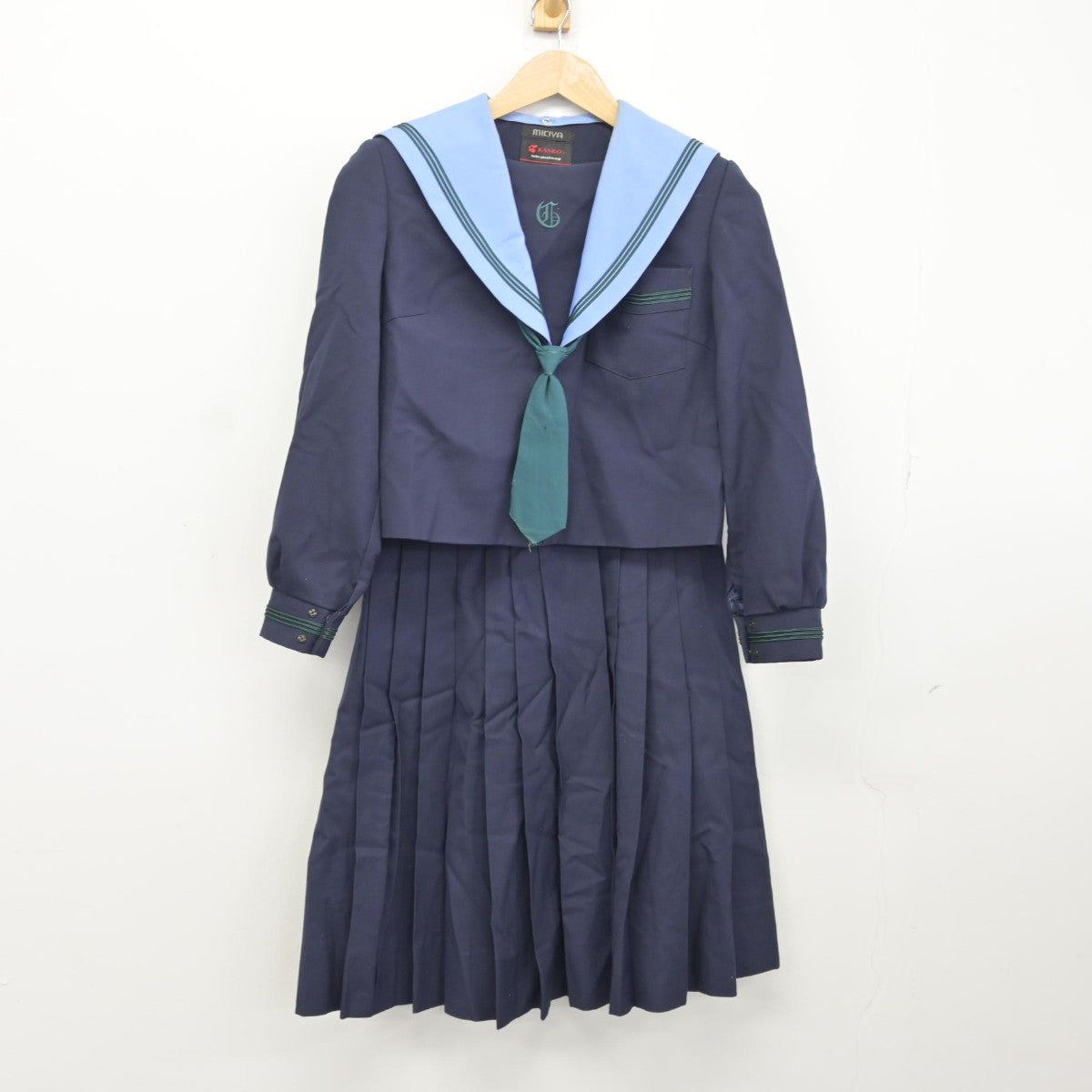 【中古】大阪府 五箇荘中学校 女子制服 3点（セーラー服・スカート）sf037611