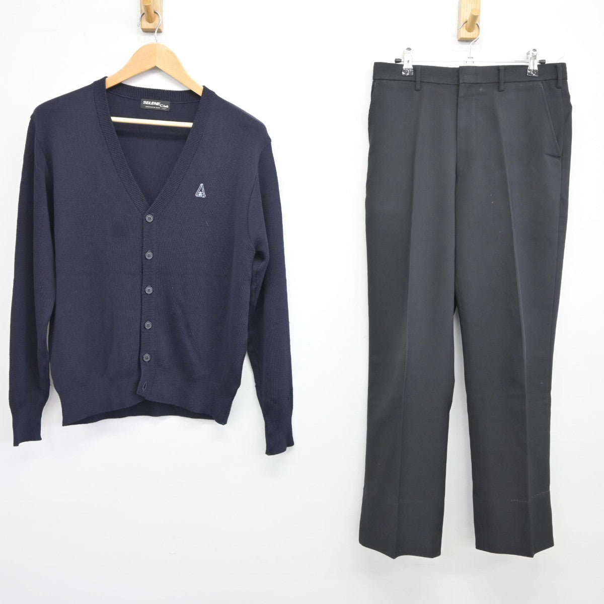 中古】大阪府 北千里高等学校 男子制服 3点（ニット・ズボン）sf037674 | 中古制服通販パレイド