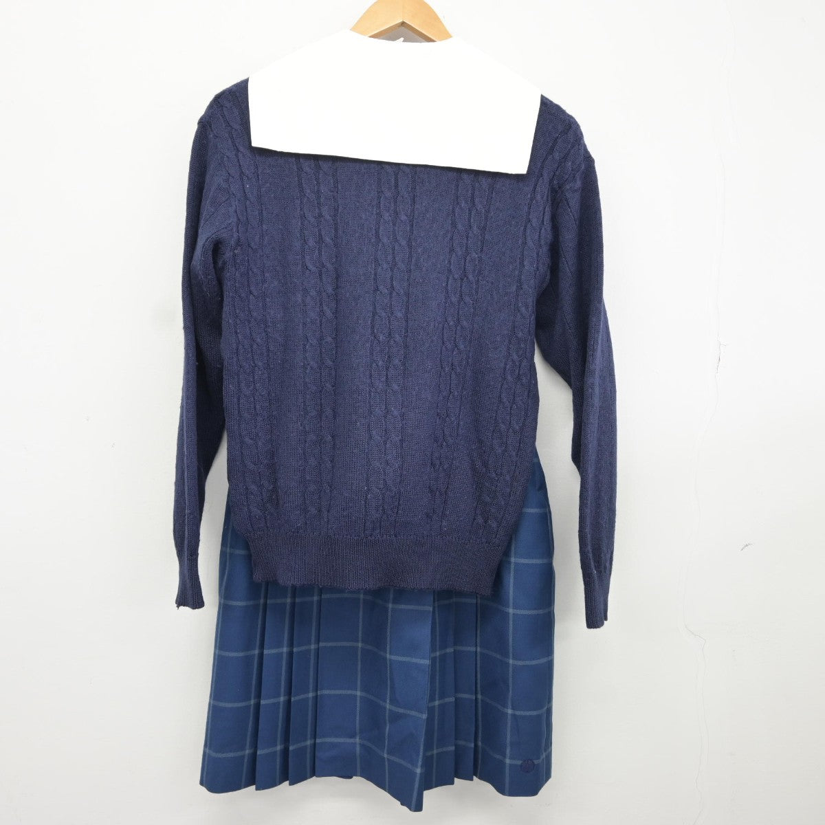 【中古】北海道 北見柏陽高等学校 女子制服 5点（ニット・シャツ・スカート）sf037679