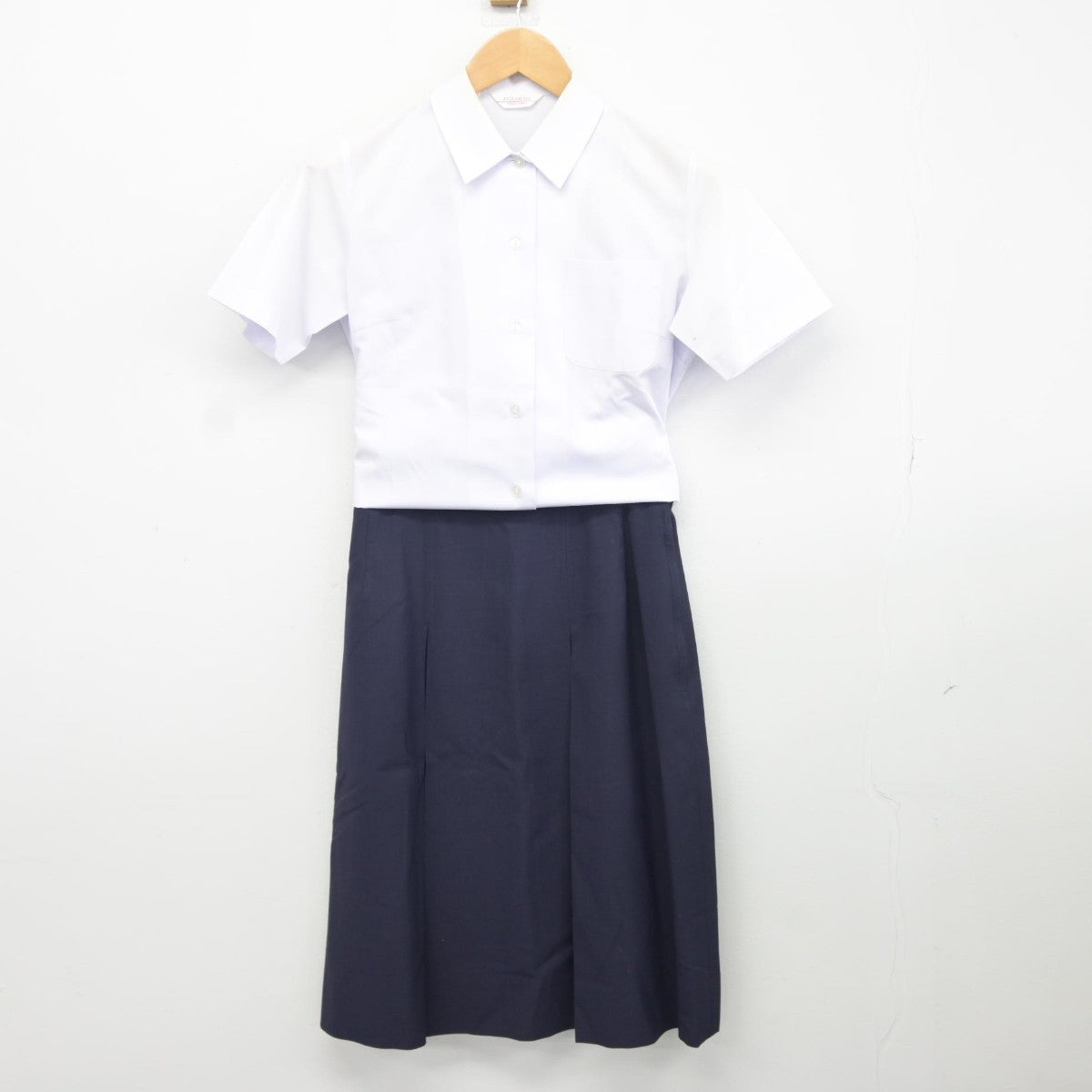 【中古】福岡県 福岡中央高等学校 女子制服 2点（シャツ・スカート）sf037704