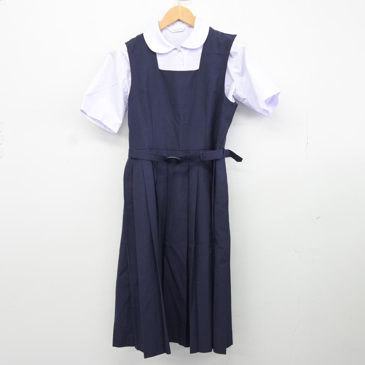 【中古】東京都 足立区立第十四中学校 女子制服 2点（シャツ・ジャンパースカート）sf037706