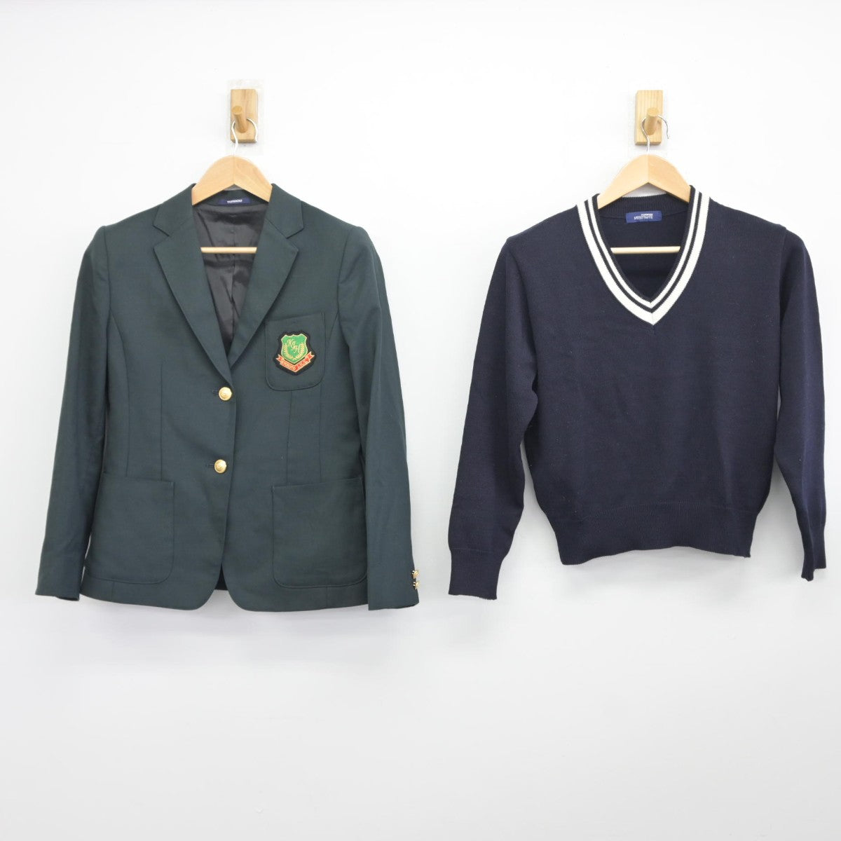 【中古】岡山県 旭東中学校 女子制服 4点（ブレザー・シャツ・ニット・スカート）sf037718