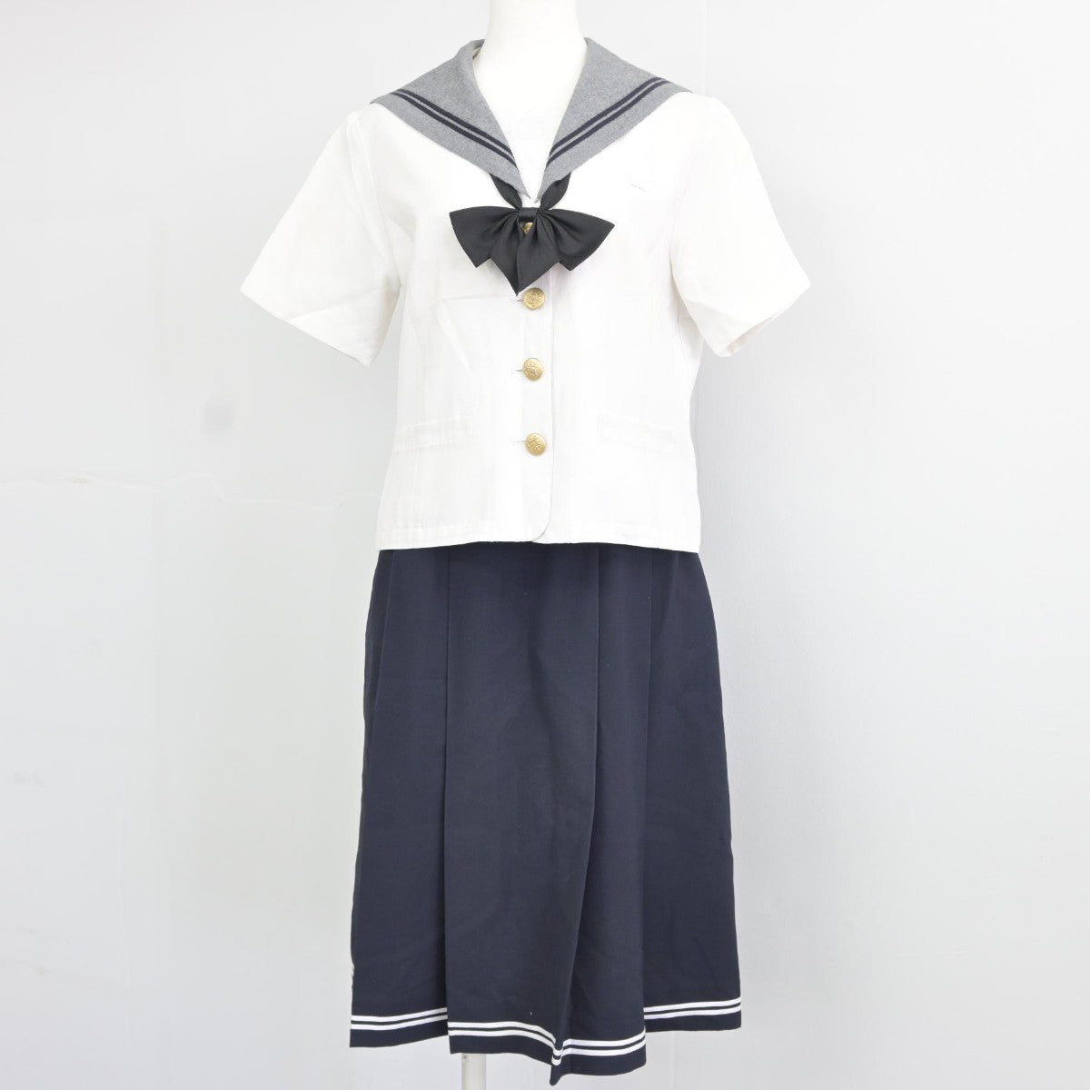 【中古】愛媛県 済美高等学校 女子制服 3点（セーラー服・スカート）sf037731