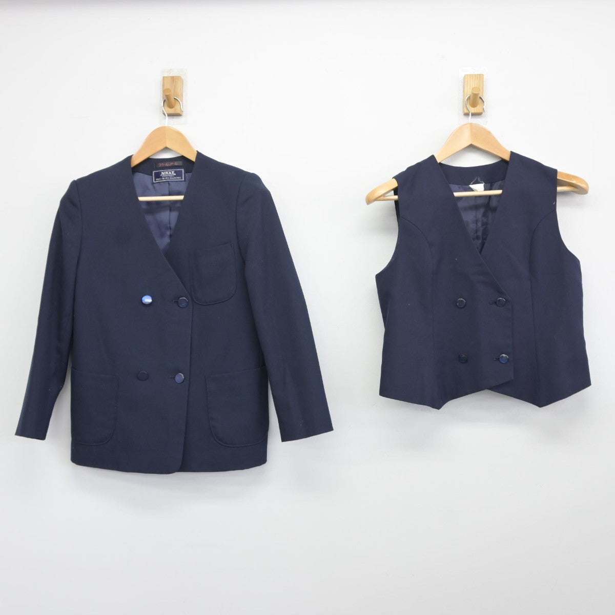 【中古】埼玉県 前原中学校 女子制服 3点（ブレザー・ベスト・スカート）sf037742