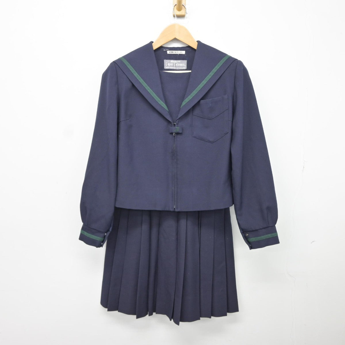 【中古】大阪府 池田市立石橋中学校 女子制服 2点（セーラー服・スカート）sf037751