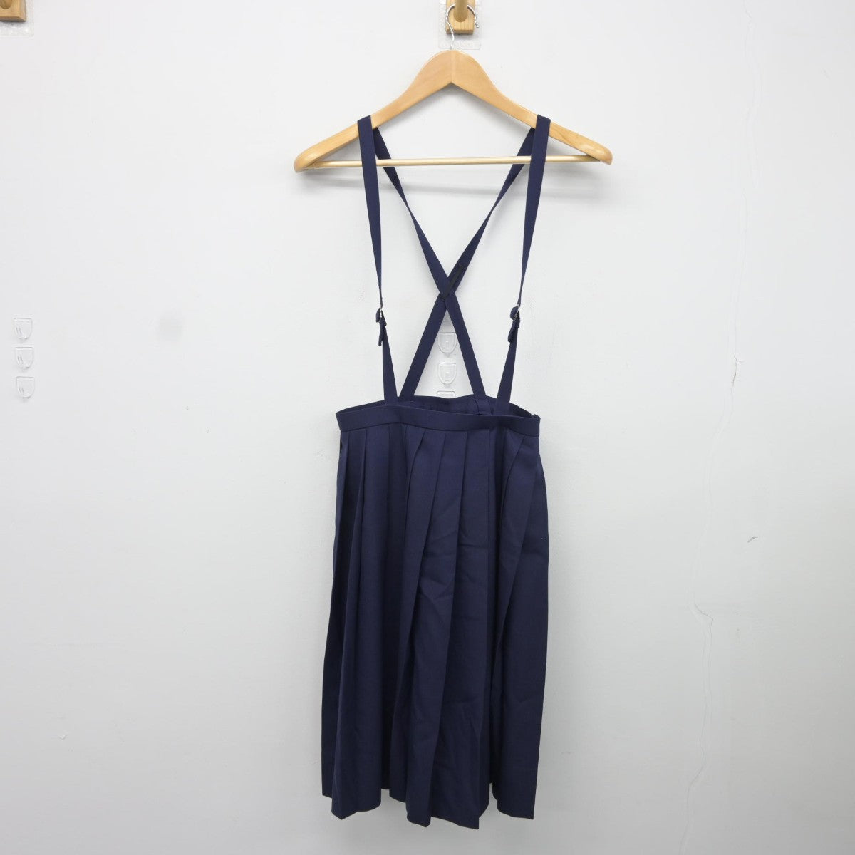 【中古】福岡県 柳南中学校 女子制服 2点（セーラー服・スカート）sf037779