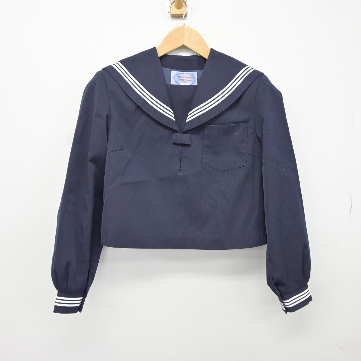 【中古】新潟県 湯沢中学校 女子制服 2点（セーラー服・スカート）sf037787