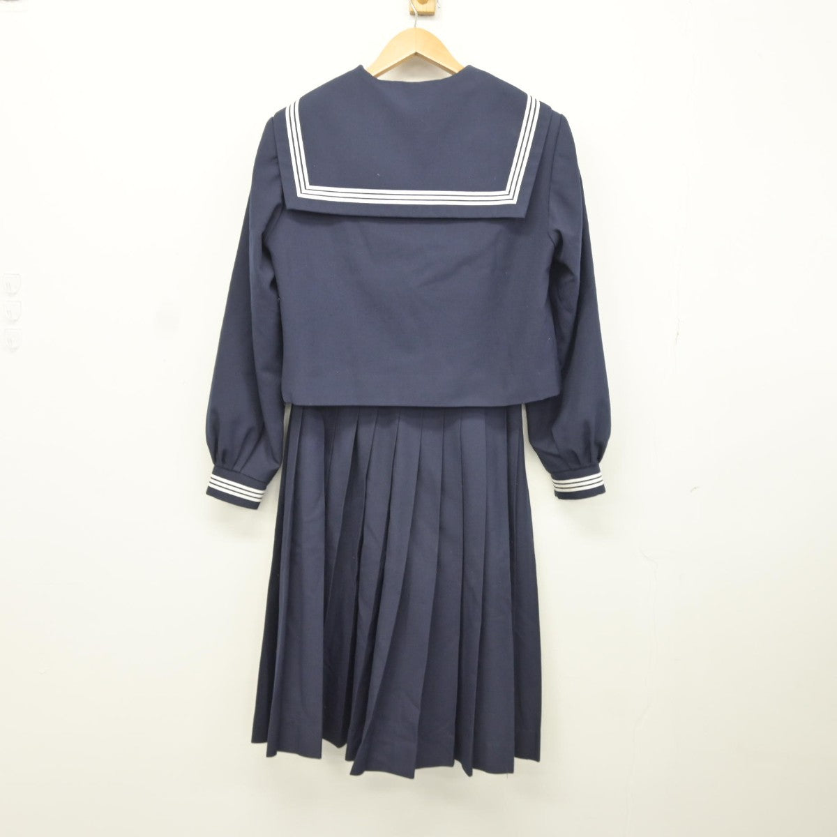 【中古】宮崎県 国富町立本庄中学校 女子制服 3点（セーラー服・スカート）sf037800