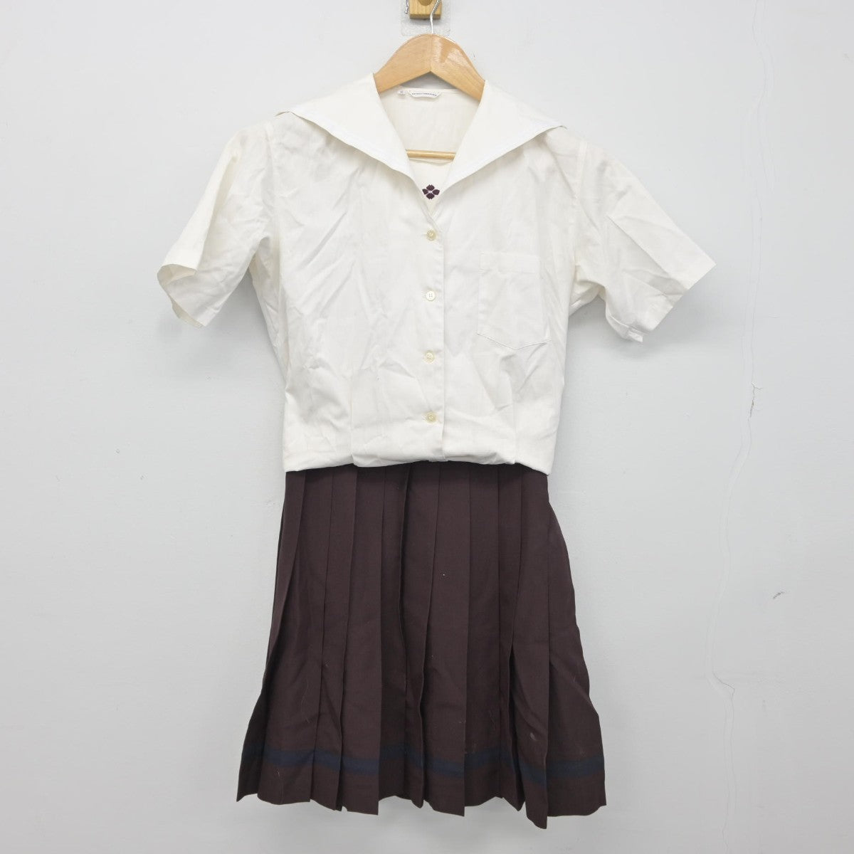 【中古】群馬県 共愛学園高等学校 女子制服 2点（セーラー服・スカート）sf037806