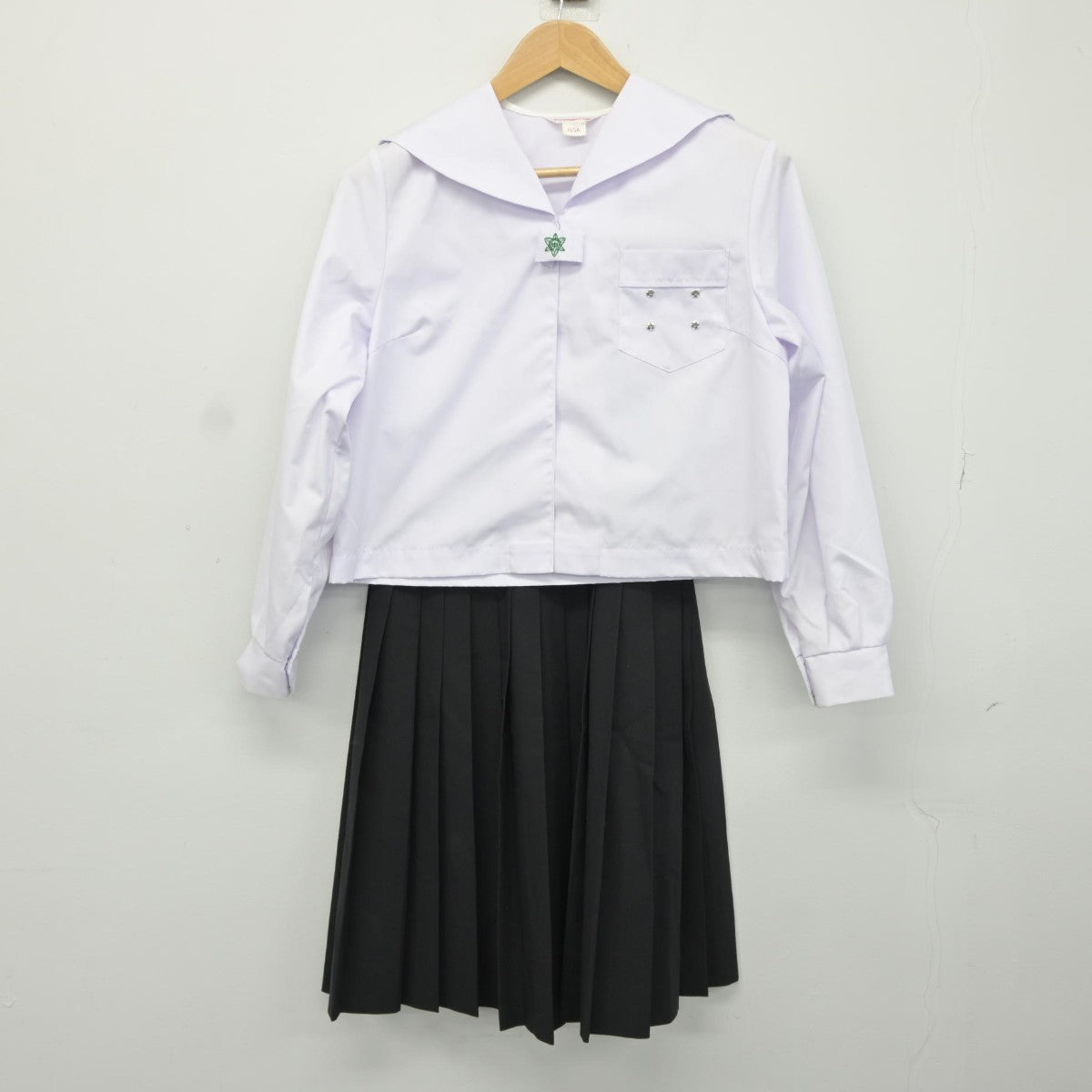 【中古】福島県 阿南第二中学校 女子制服 3点（セーラー服・スカート）sf037830