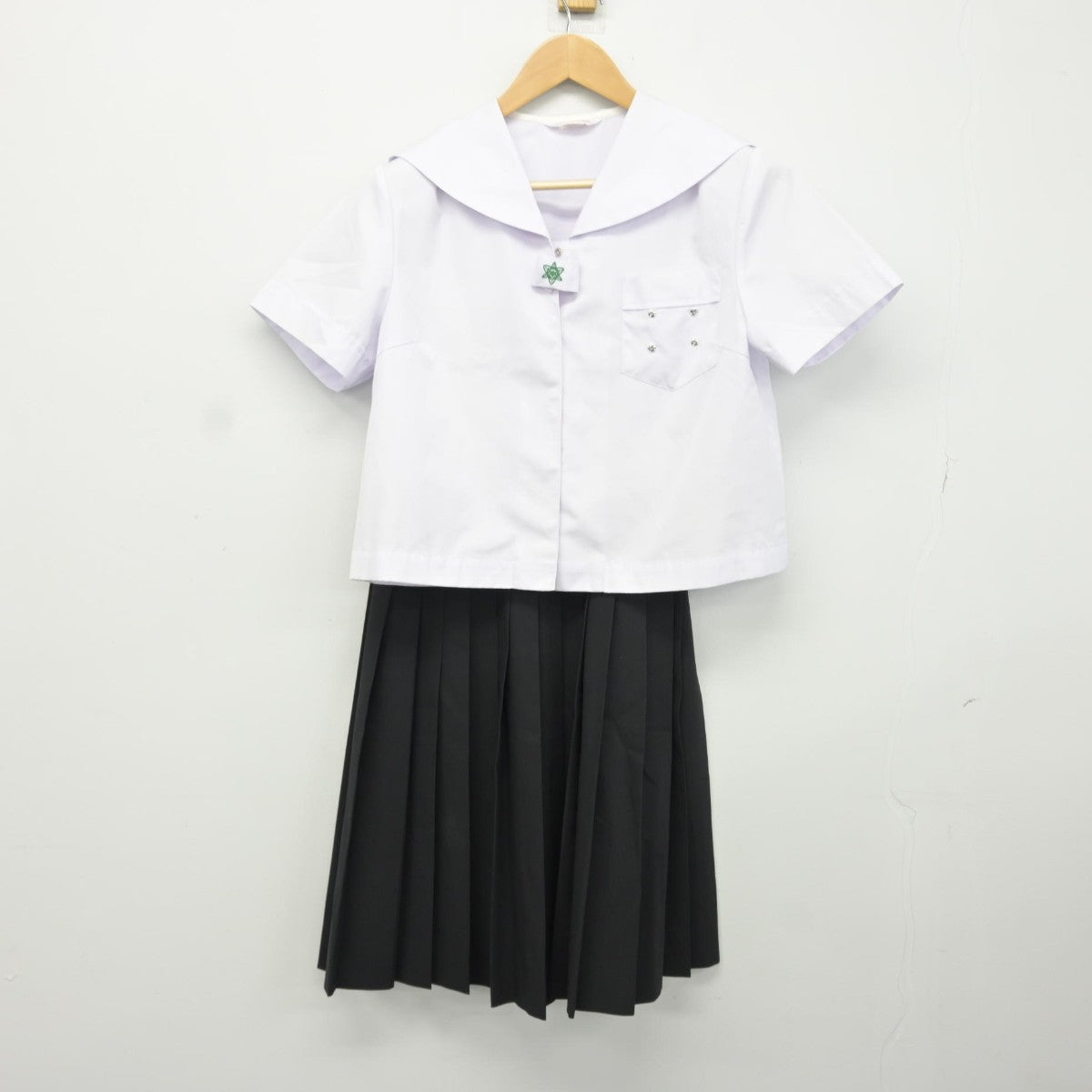 【中古】福島県 阿南第二中学校 女子制服 3点（セーラー服・スカート）sf037830