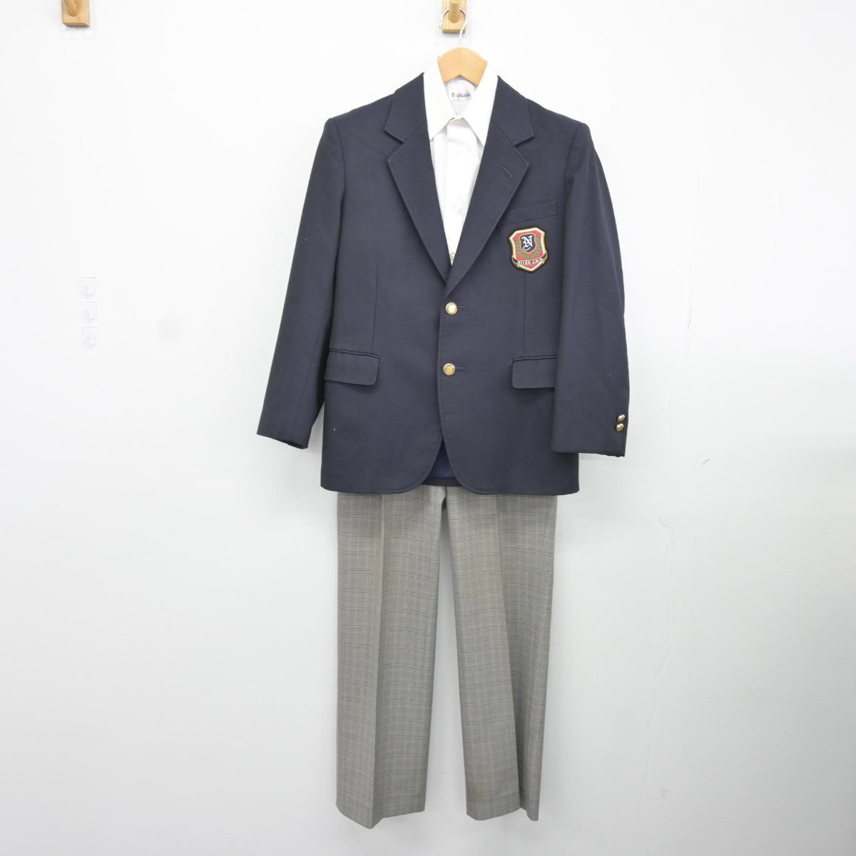 【中古】埼玉県 戸田市立新曽中学校 男子制服 3点（ブレザー・シャツ・ズボン）sf037859