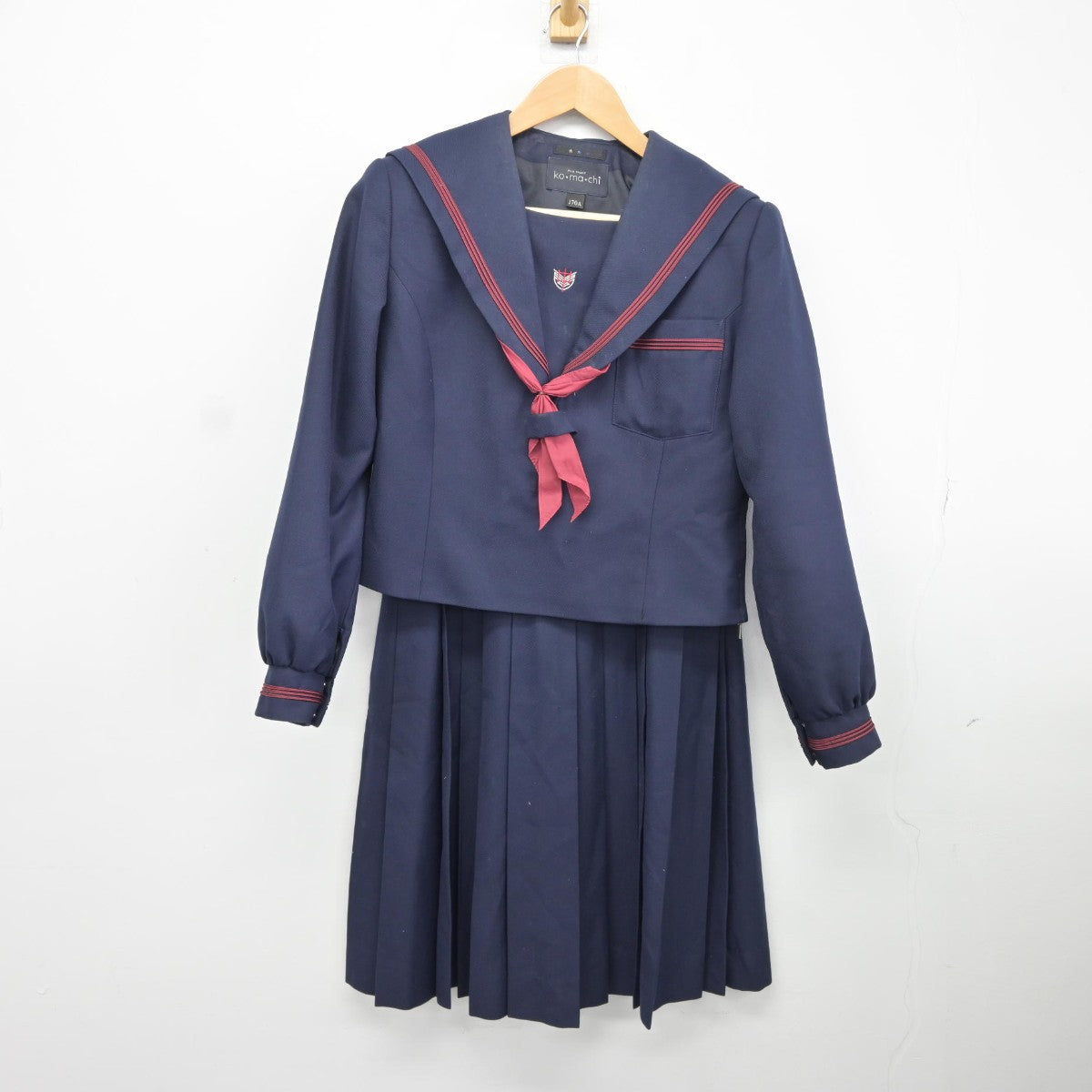 【中古】兵庫県 宝塚市立高司中学校 女子制服 3点（セーラー服・スカート）sf037861