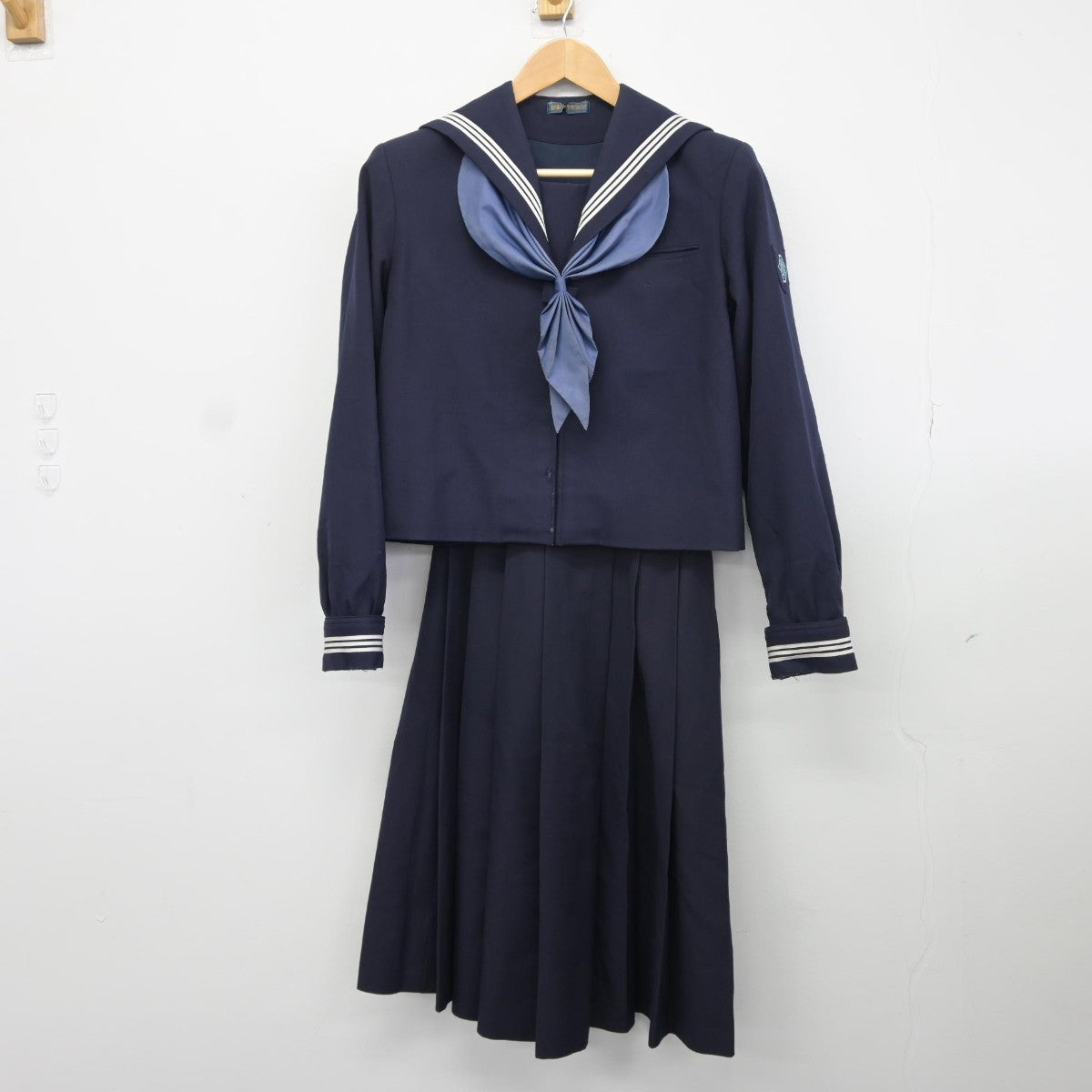 【中古】山梨県 昭和町立押原中学校 女子制服 4点（セーラー服・スカート）sf037911