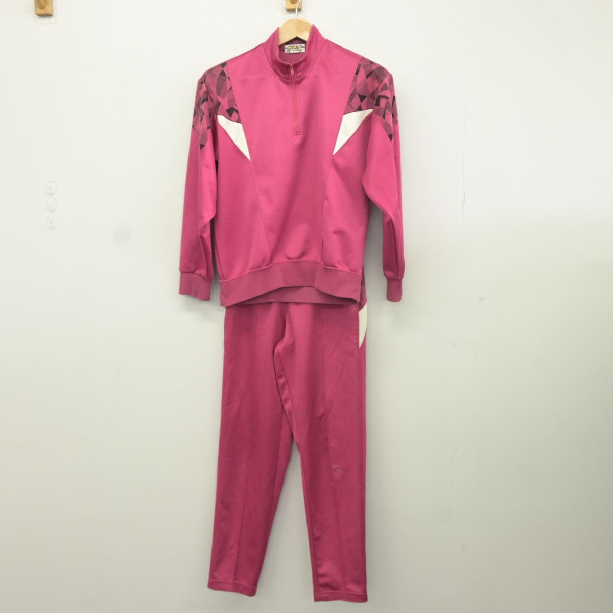 【中古】山梨県 昭和町立押原中学校 女子制服 2点（ジャージ 上・ジャージ 下）sf037915