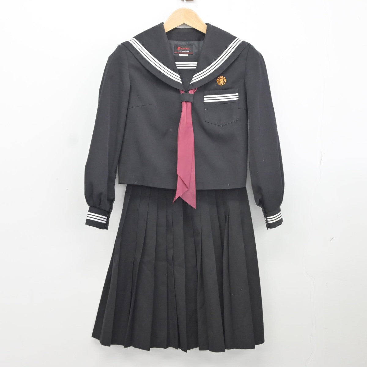 【中古】三重県 殿町中学校 女子制服 4点（セーラー服・スカート）sf037953