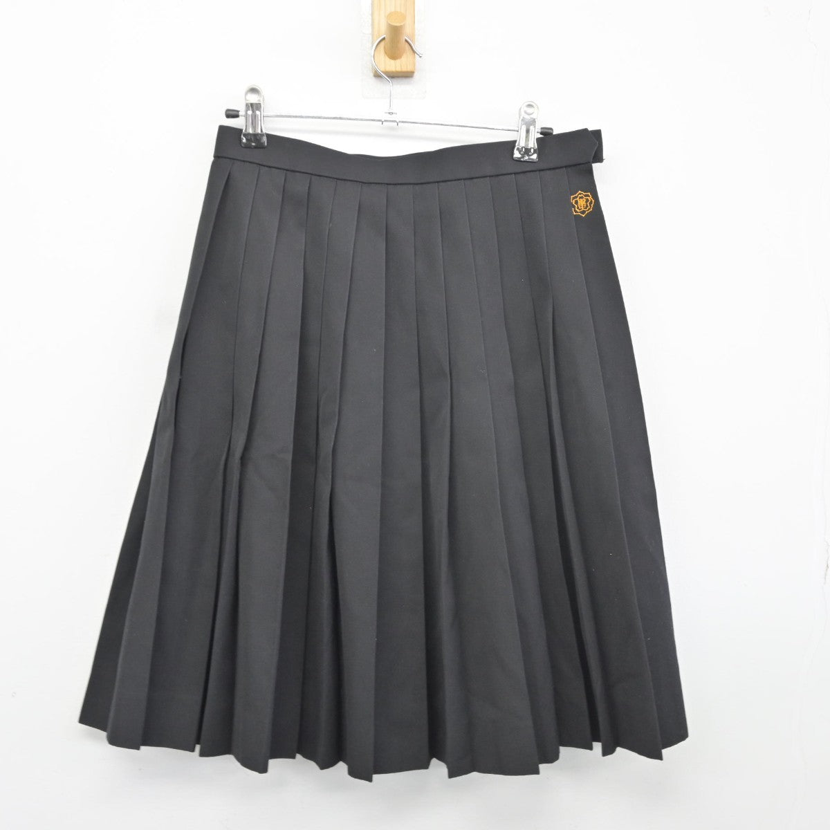 【中古】三重県 殿町中学校 女子制服 4点（セーラー服・スカート）sf037953