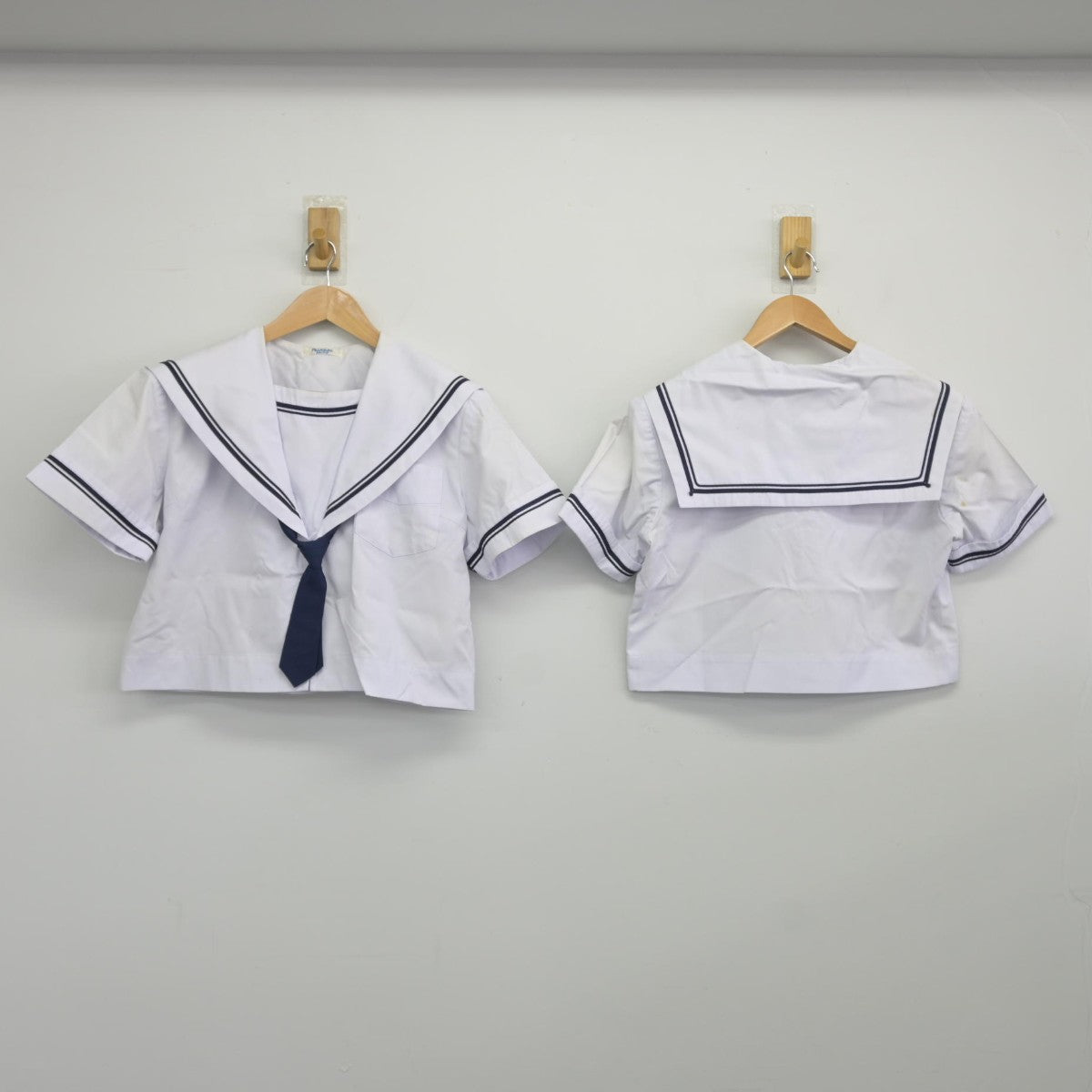 【中古】大阪府 旭東中学校 女子制服 4点（セーラー服・スカート）sf037975