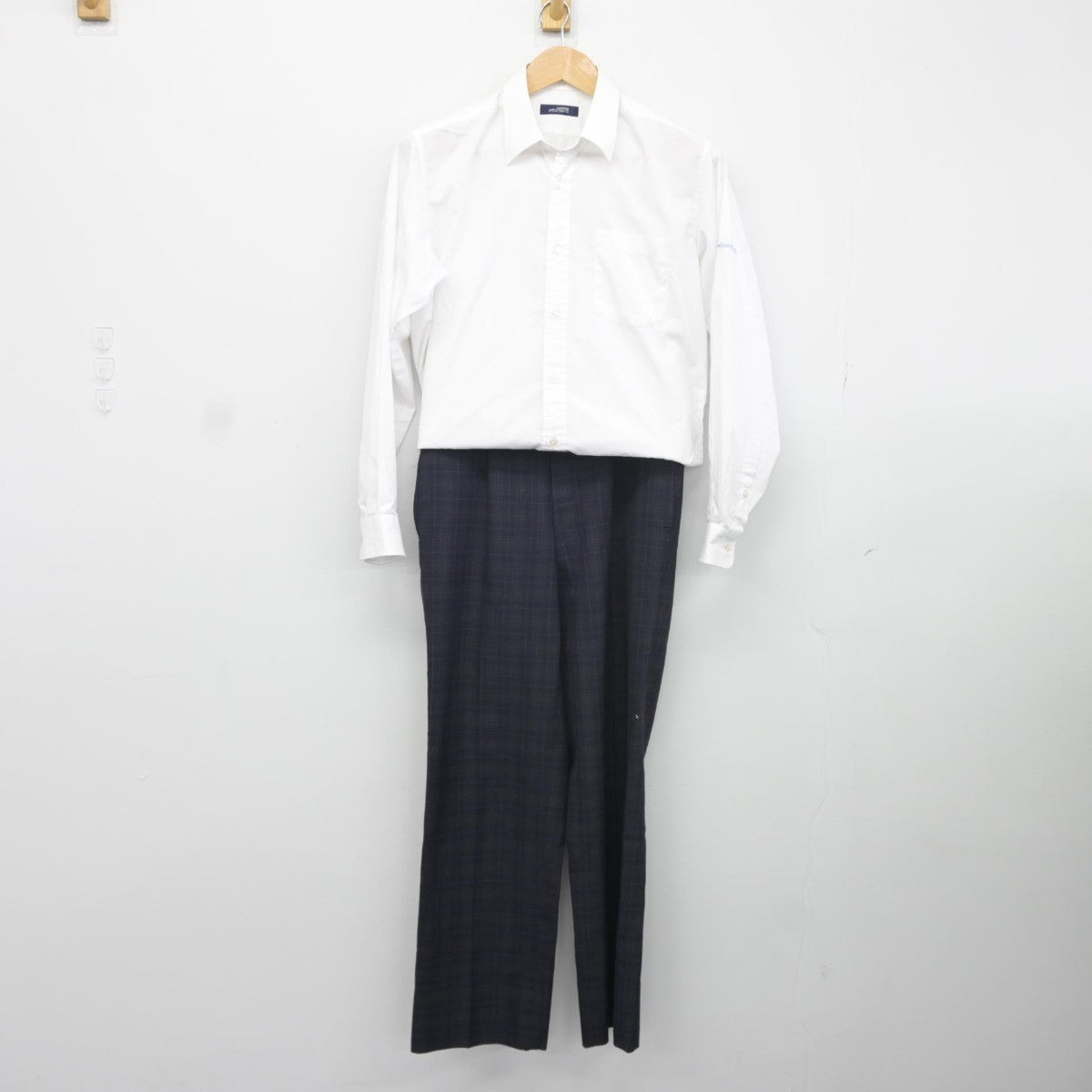 【中古】大阪府 住吉高等学校 男子制服 2点（シャツ・ズボン）sf037983