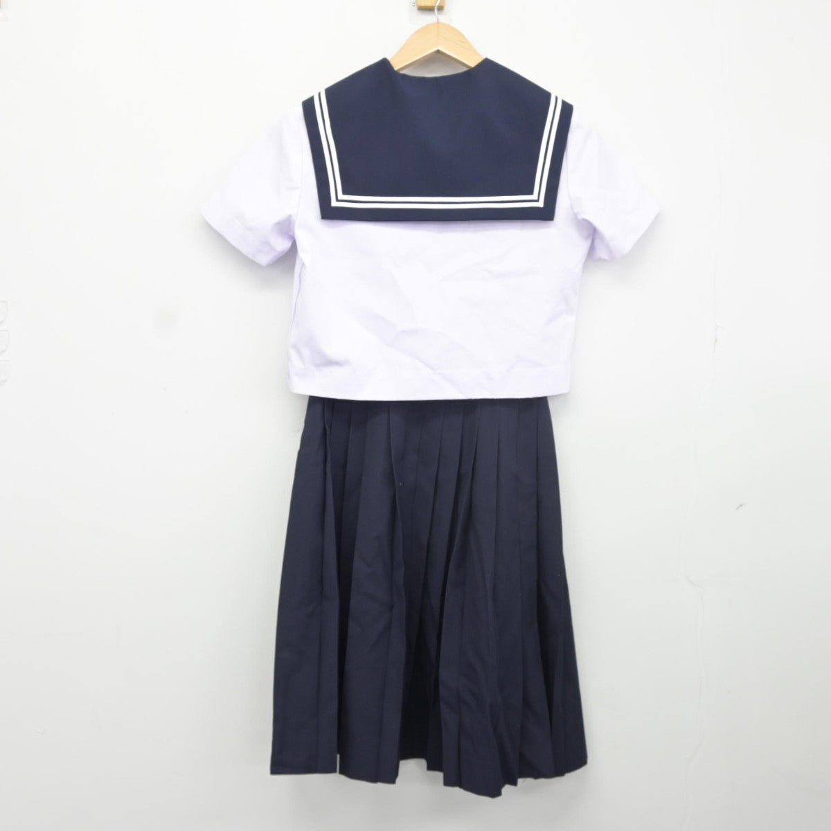 【中古】愛知県 中村高等学校 女子制服 2点（セーラー服・スカート）sf037991