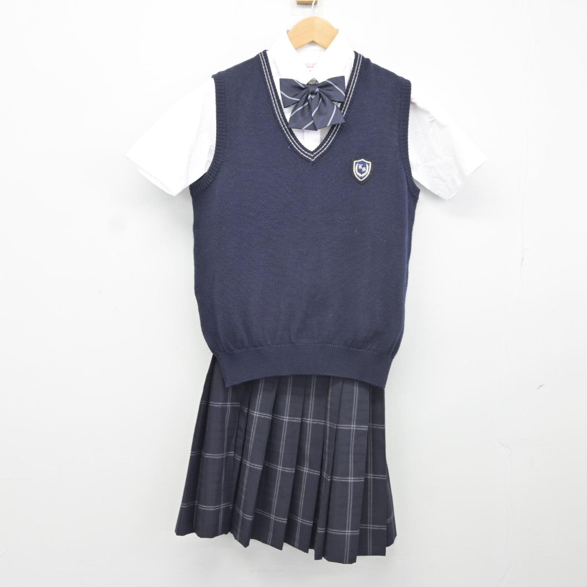 【中古】兵庫県 神戸鈴蘭台高等学校 女子制服 5点（シャツ・ニットベスト・スカート）sf037997