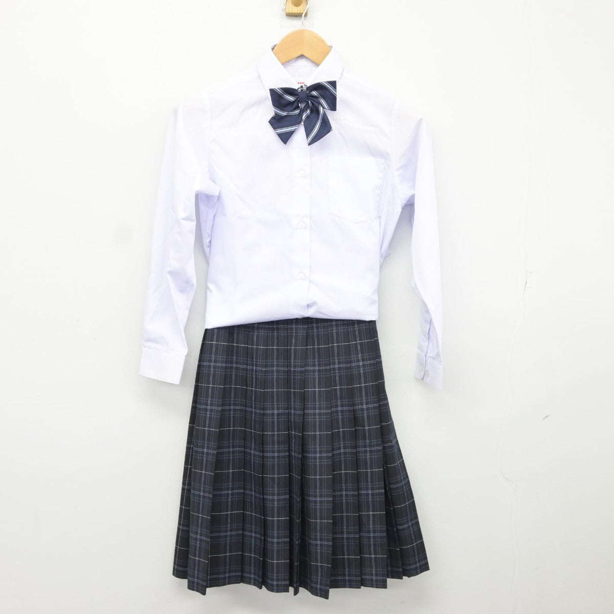 【中古】兵庫県 北神戸中学校 女子制服 4点（ブレザー・シャツ・スカート）sf037999