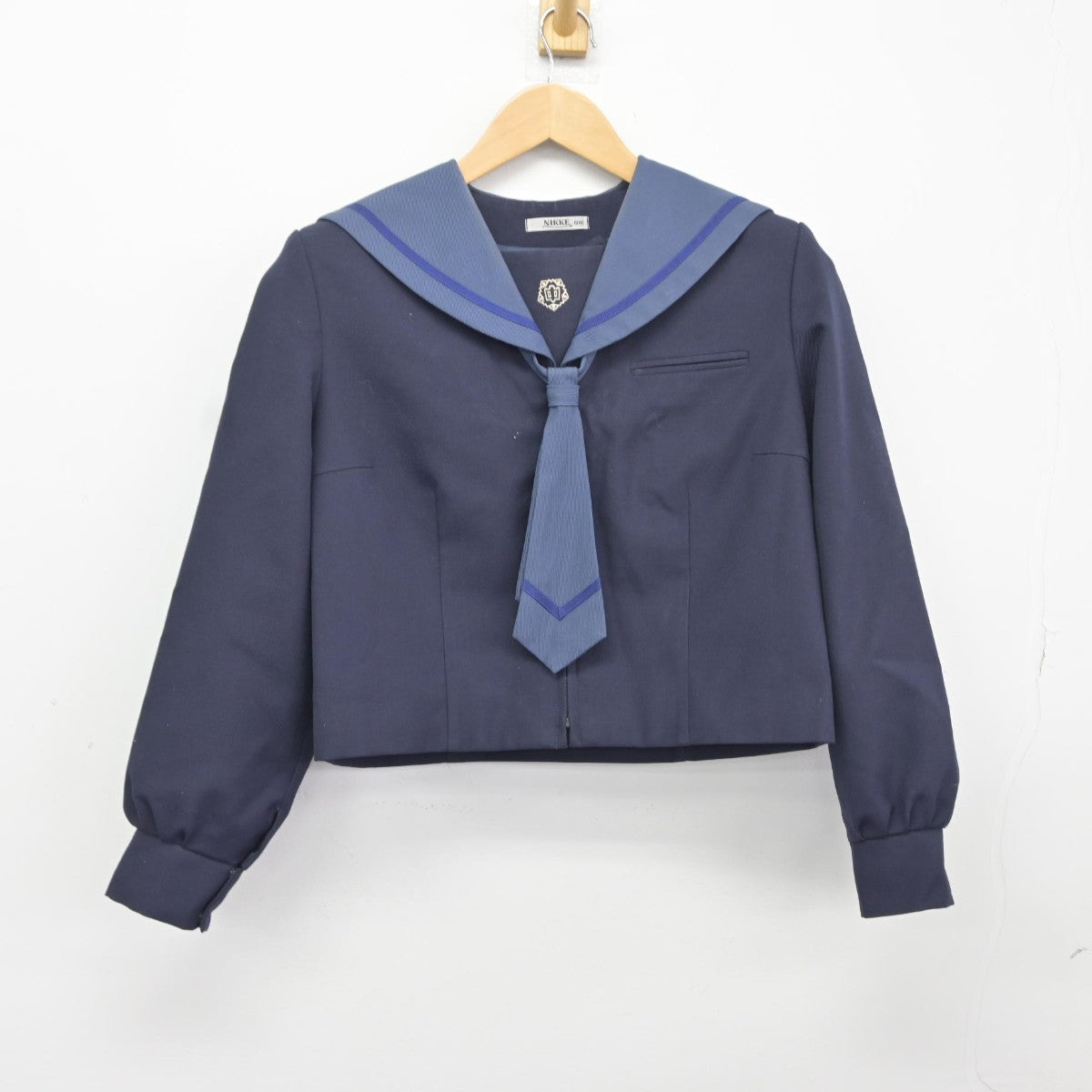 【中古】三重県 桜中学校 女子制服 3点（セーラー服・スカート）sf038017