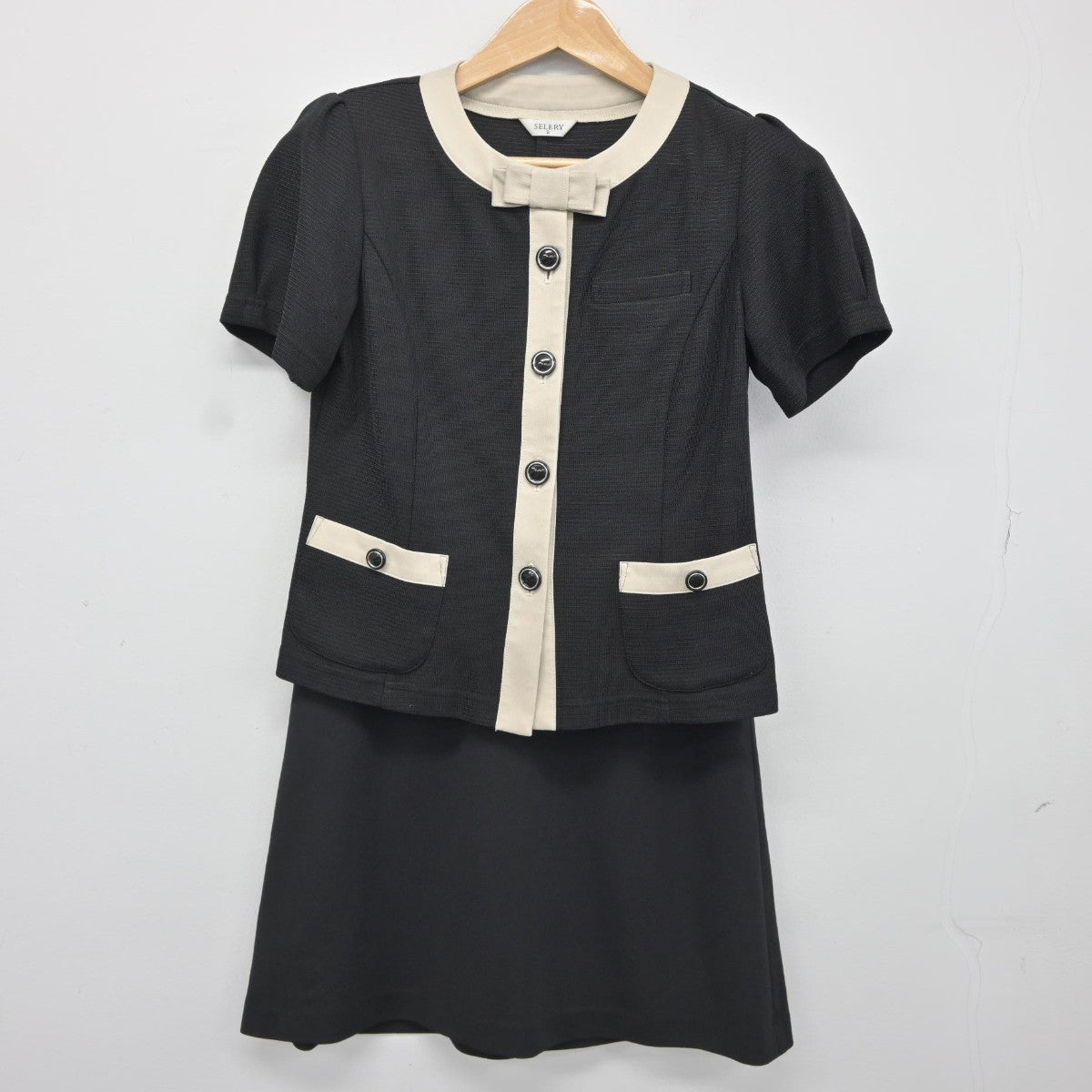 【中古】 事務服 女子制服 2点（シャツ・スカート）sf038060